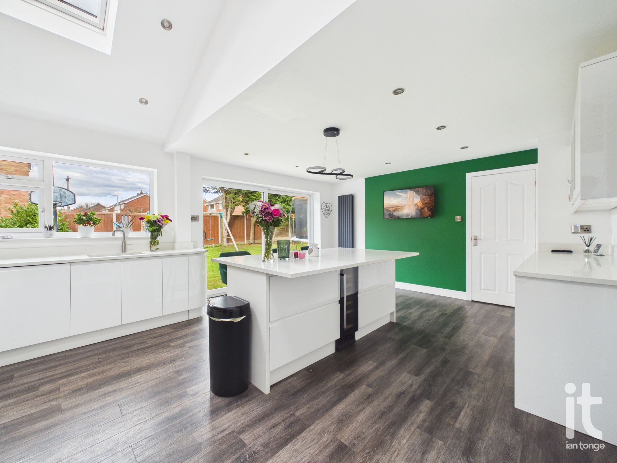 4 bedroom detached house For Sale in Stockport - Photograph 17.