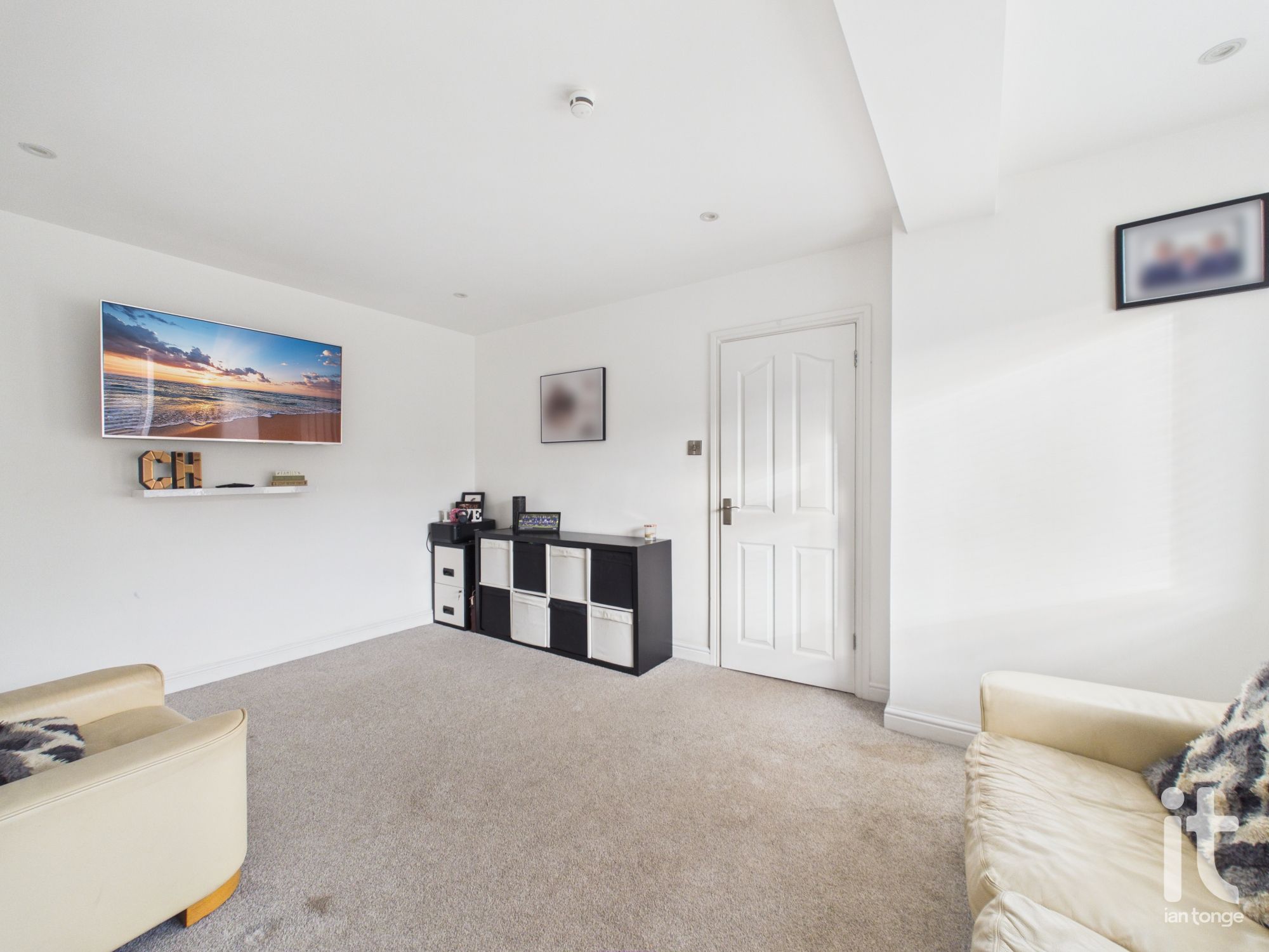 4 bedroom detached house For Sale in Stockport - Photograph 23.
