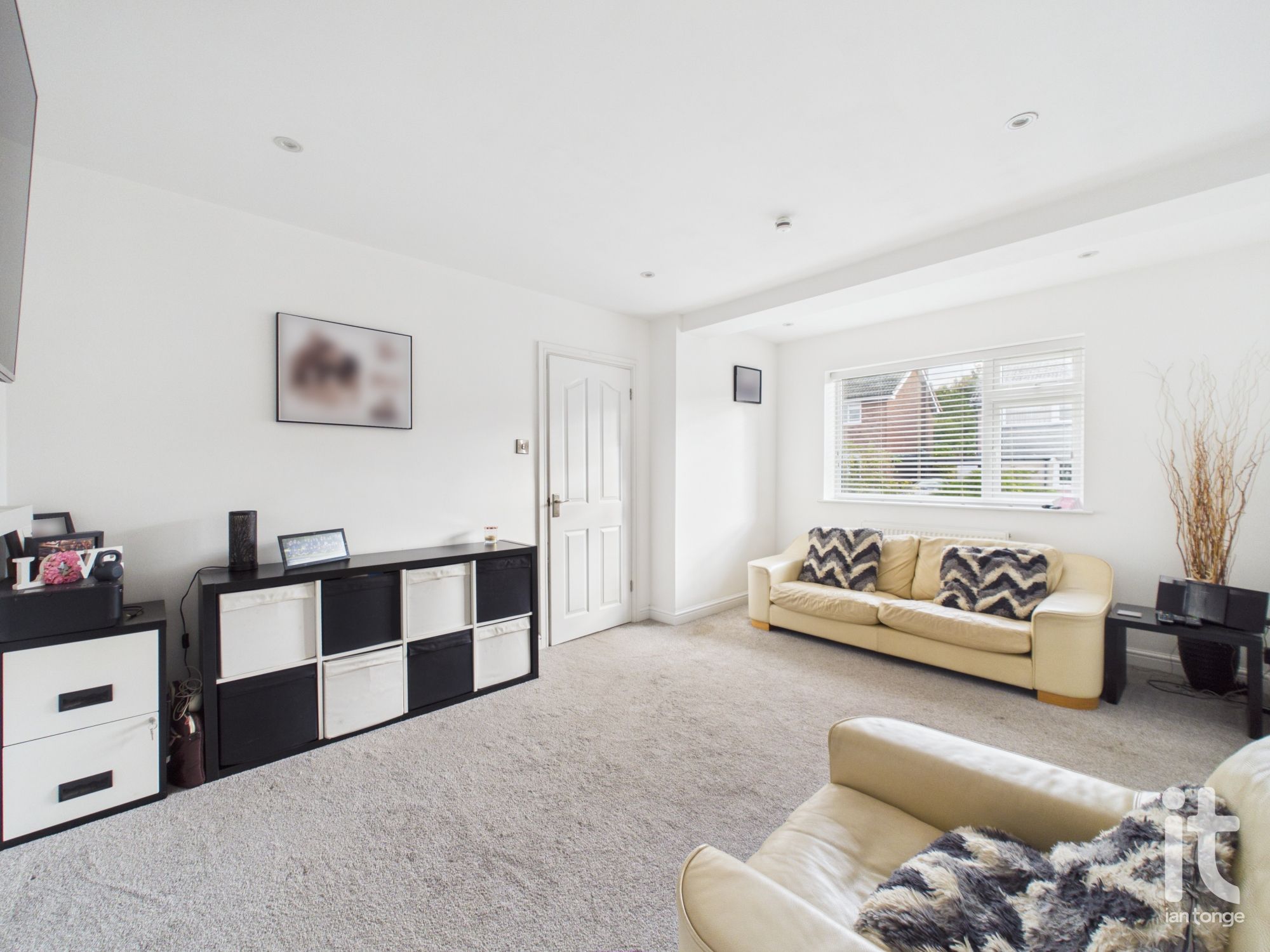 4 bedroom detached house For Sale in Stockport - Photograph 22.