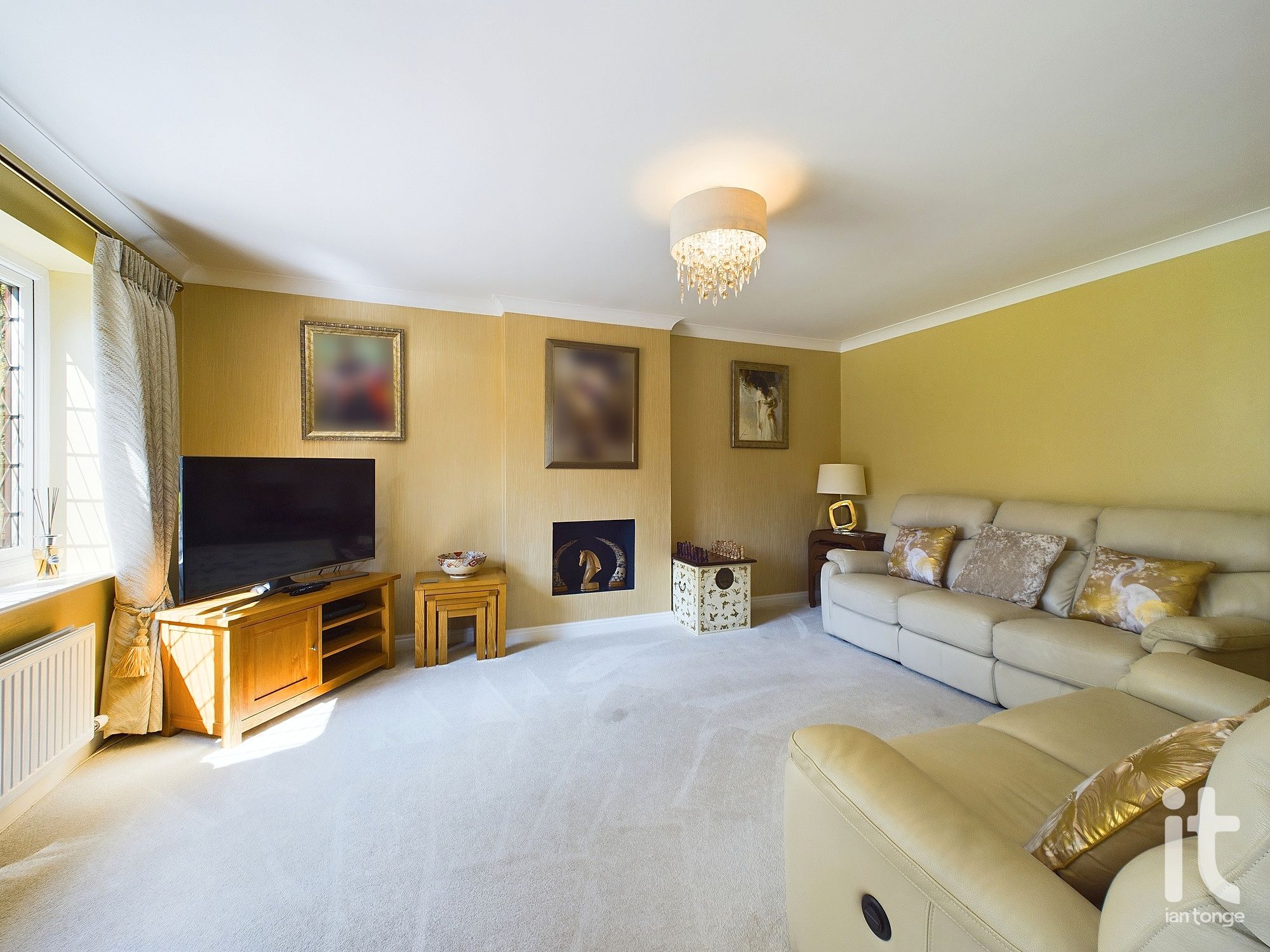5 bedroom detached house Sold in Stockport - Photograph 15.