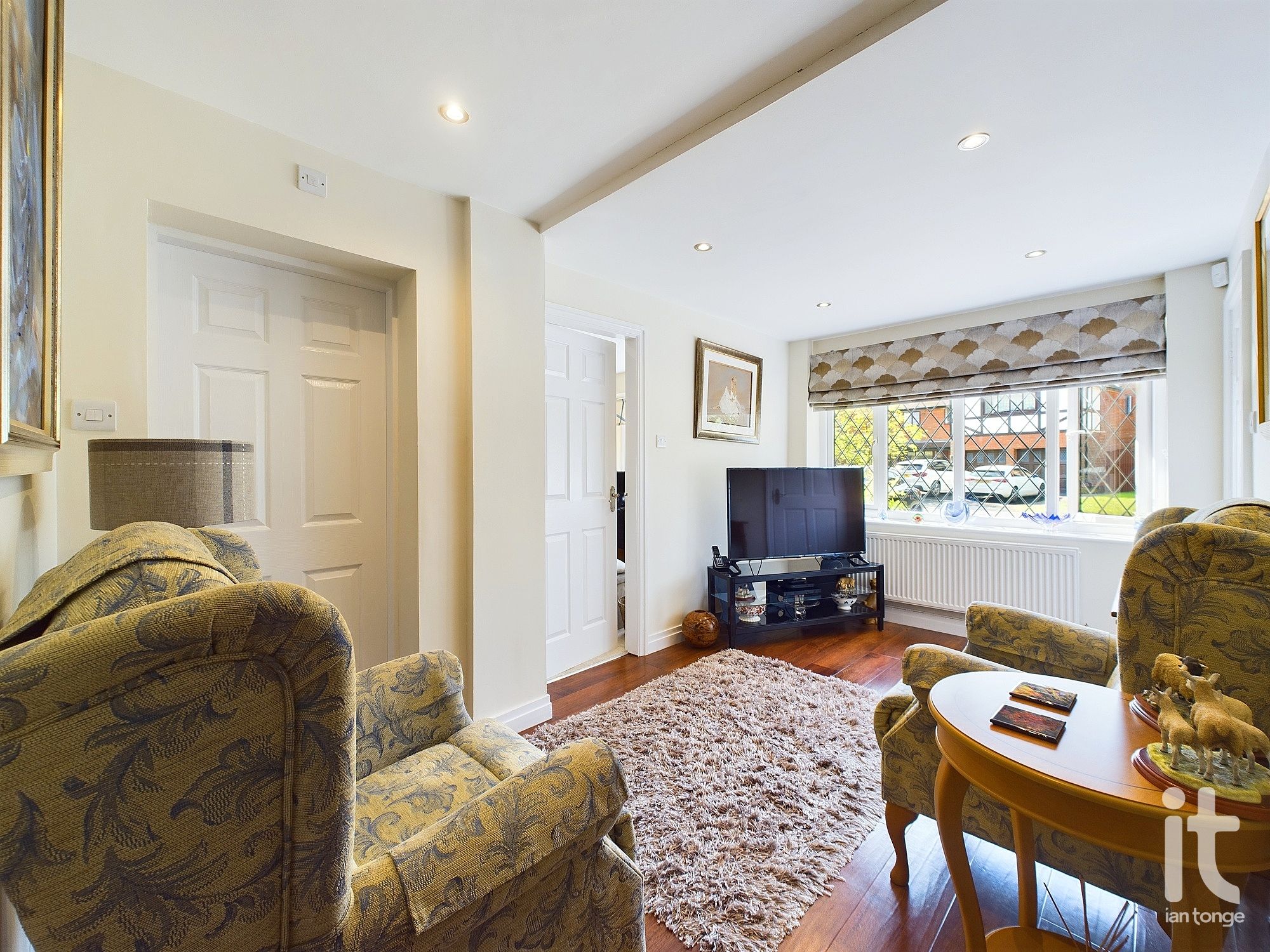 5 bedroom detached house Sold in Stockport - Photograph 29.