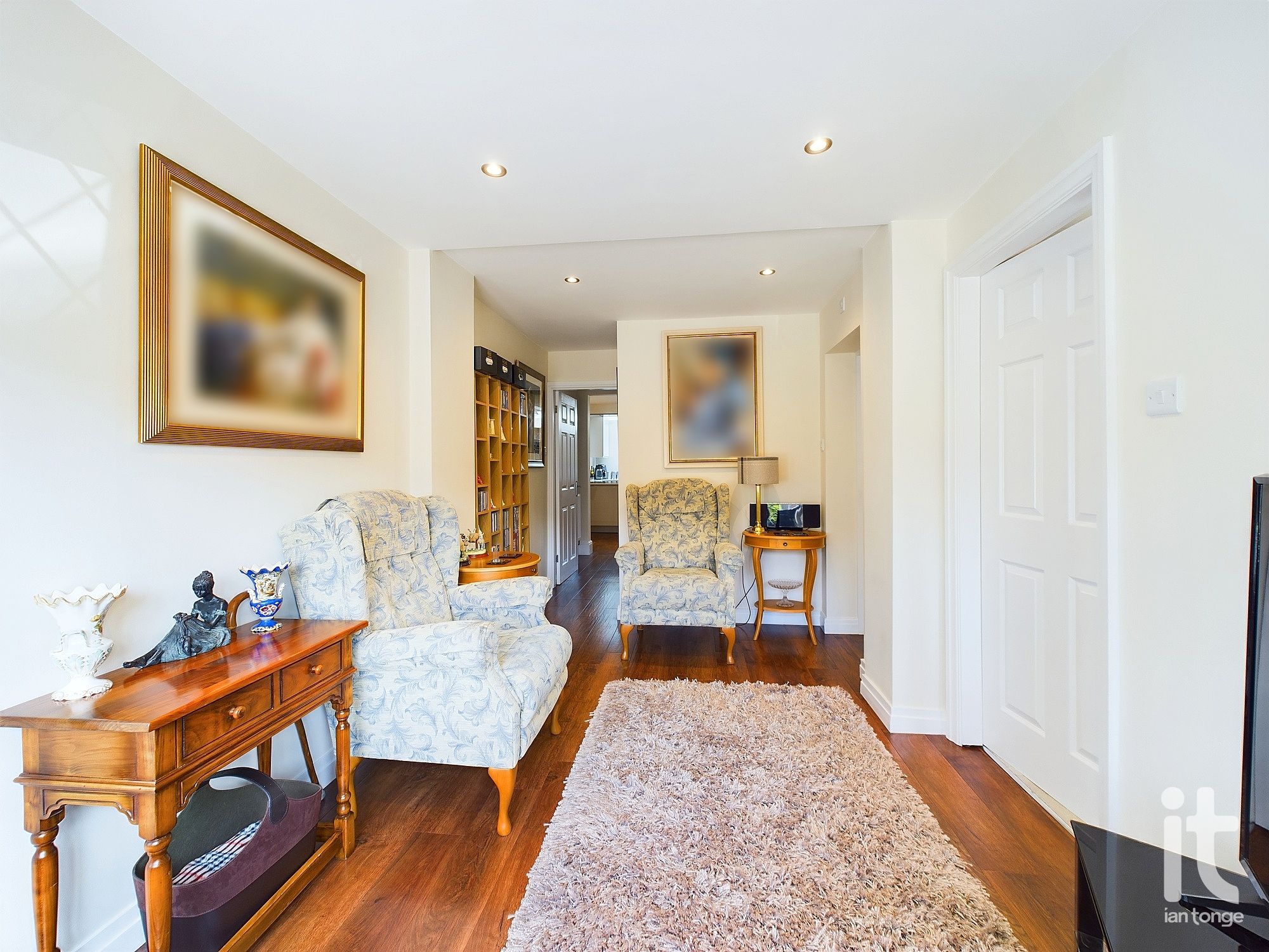 5 bedroom detached house Sold in Stockport - Photograph 28.