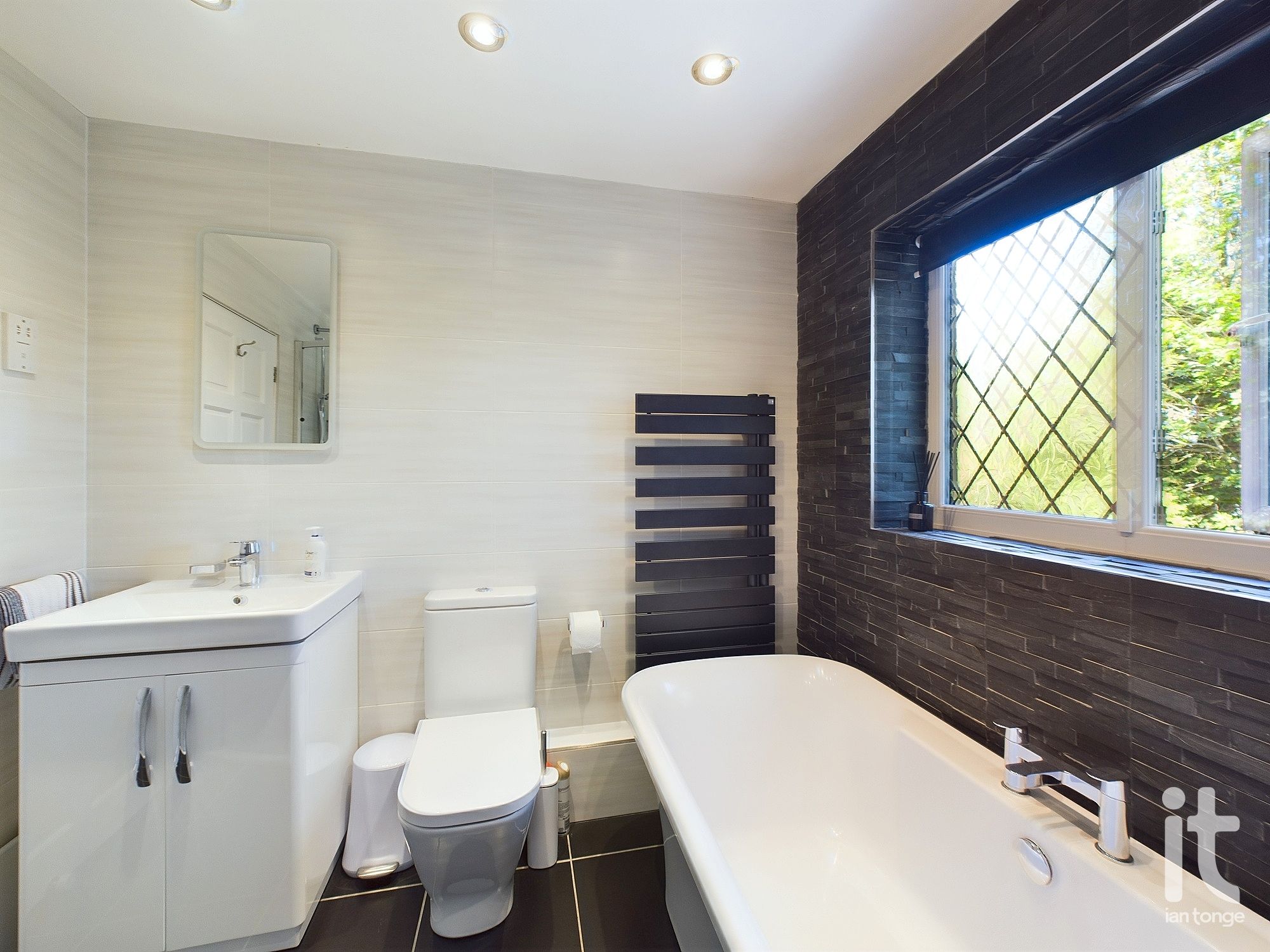 5 bedroom detached house Sold in Stockport - Photograph 47.