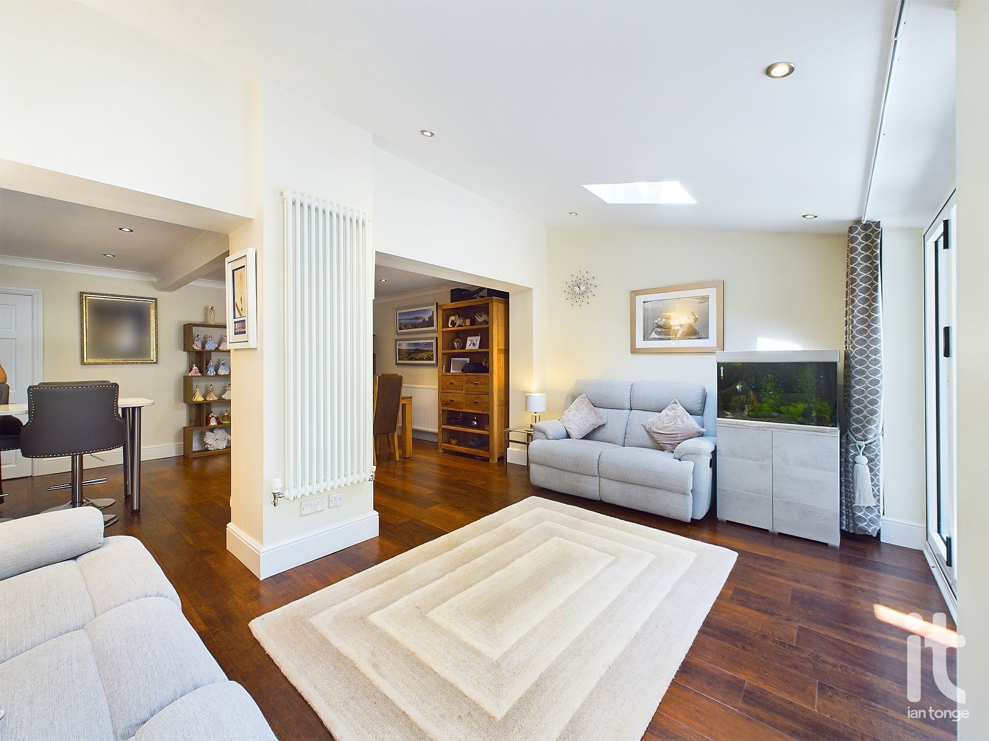 5 bedroom detached house Sold in Stockport - Photograph 13.