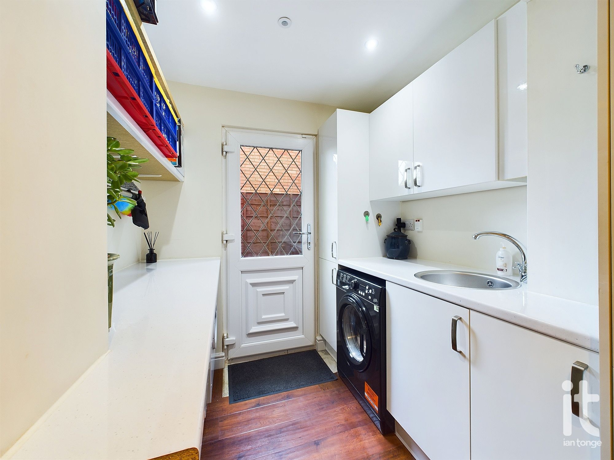 5 bedroom detached house Sold in Stockport - Photograph 31.