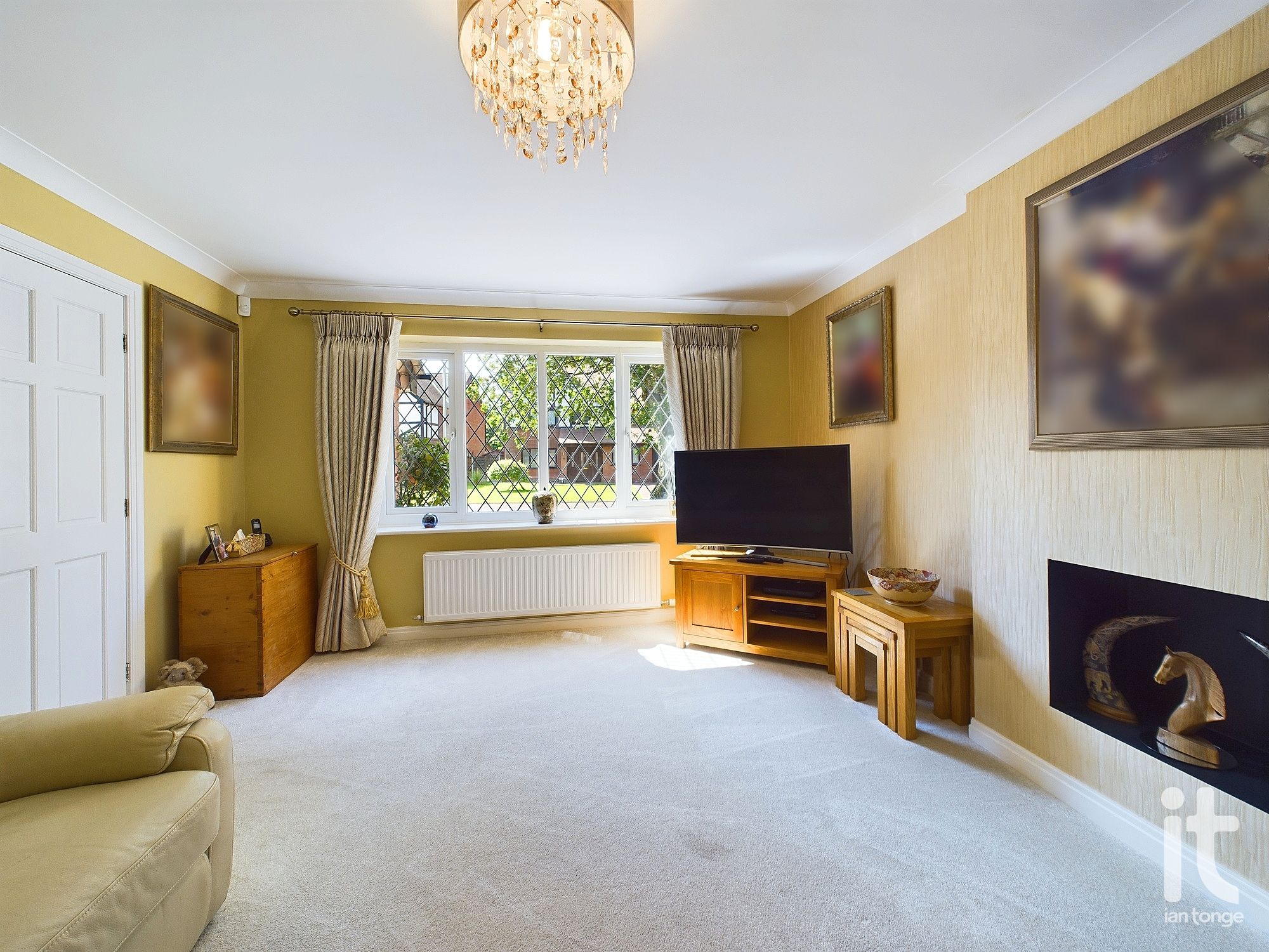 5 bedroom detached house Sold in Stockport - Photograph 19.