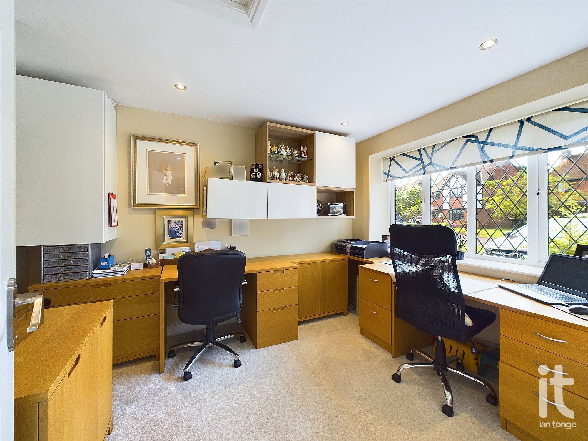 5 bedroom detached house Sold in Stockport - Photograph 30.