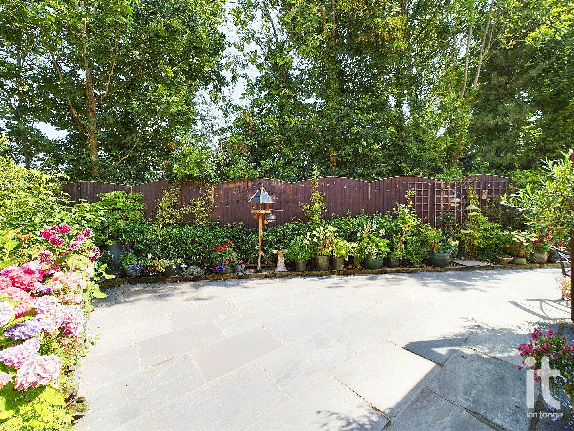 5 bedroom detached house Sold in Stockport - Photograph 32.