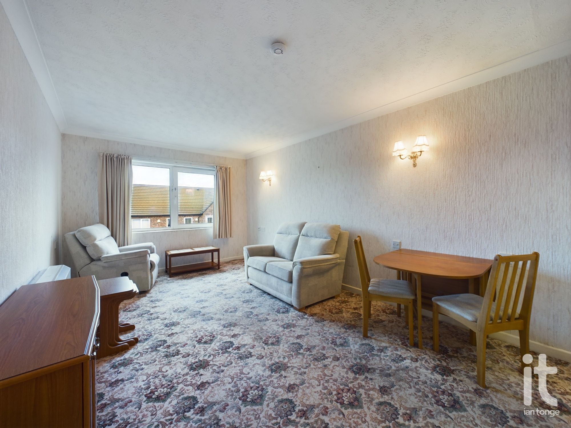 1 bedroom apartment flat/apartment SSTC in Stockport - Photograph 4.