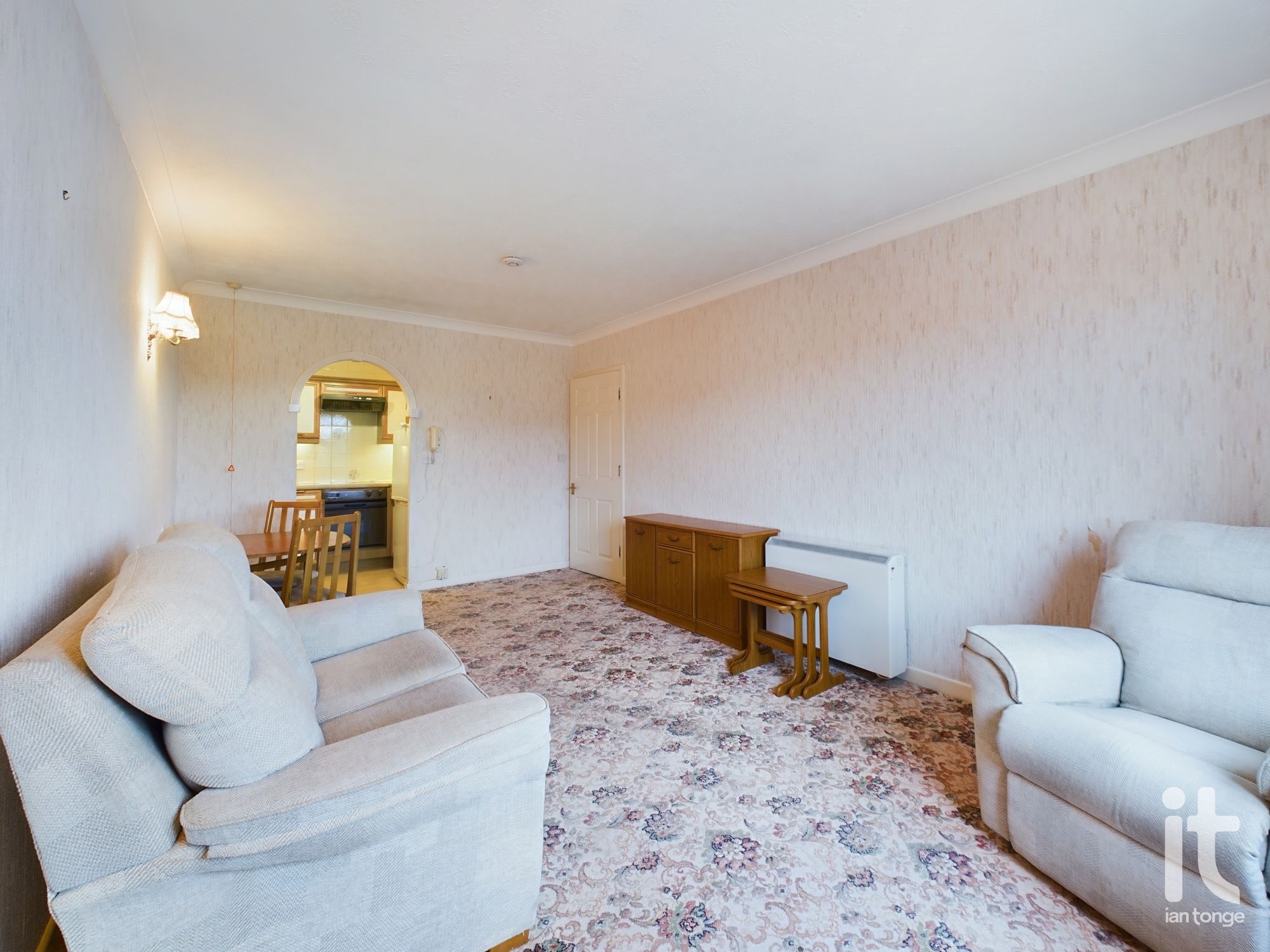 1 bedroom apartment flat/apartment SSTC in Stockport - Photograph 3.