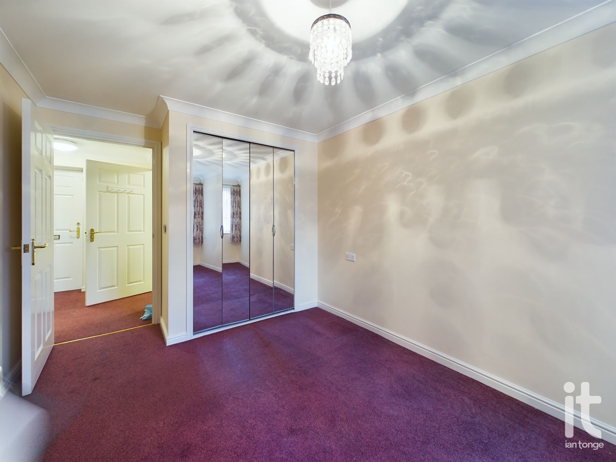 1 bedroom flat flat/apartment For Sale in Stockport - Photograph 12.