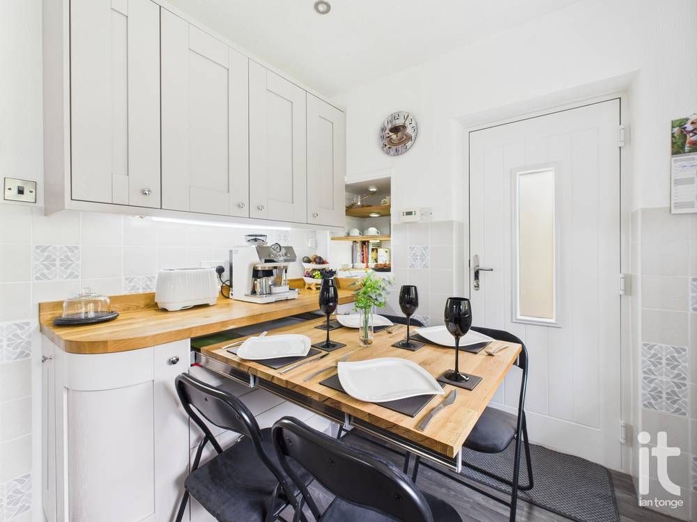 2 bedroom semi-detached bungalow Sold in Stockport - Photograph 10.