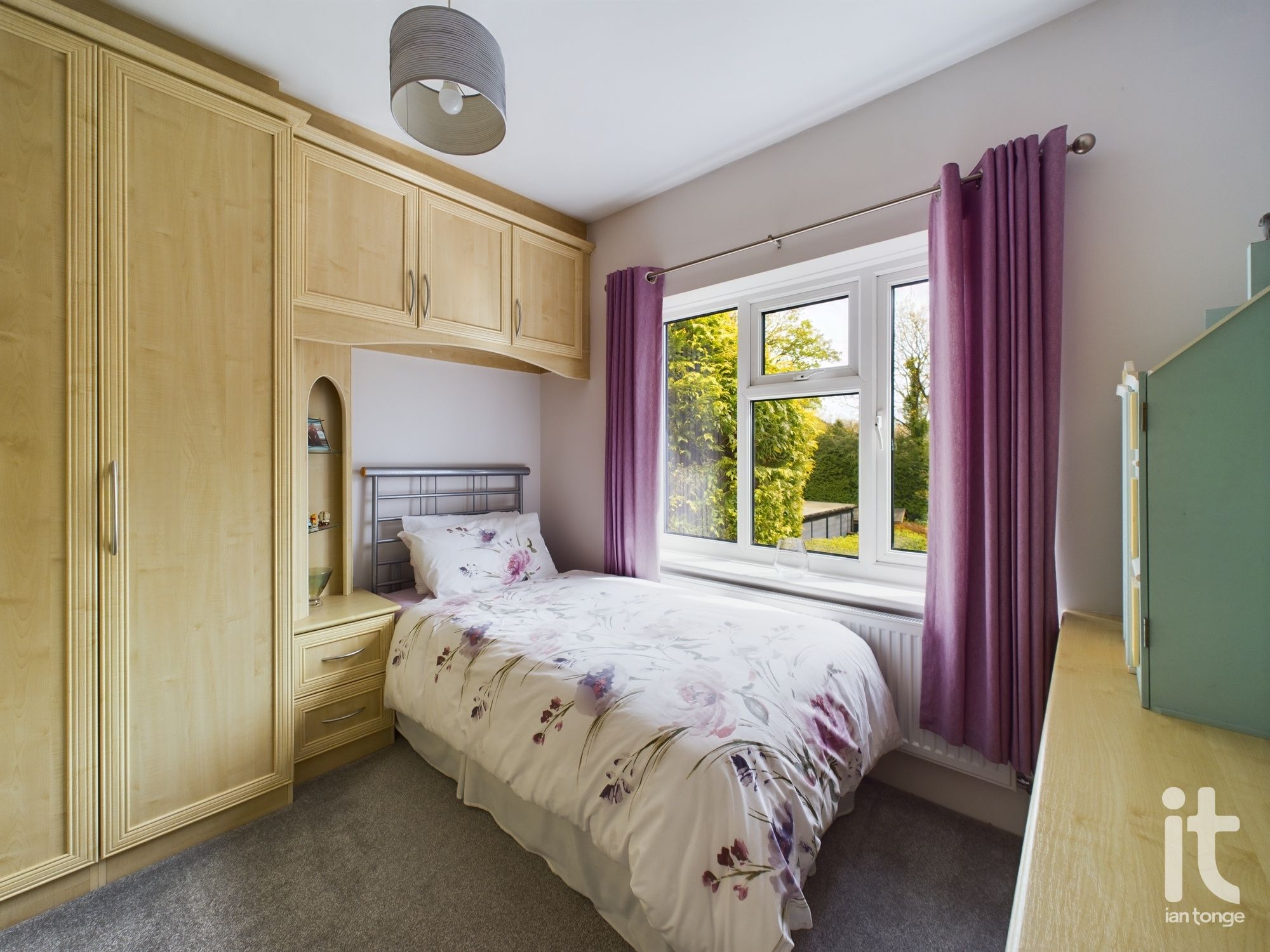 4 bedroom detached house Under Offer in Stockport - Photograph 24.