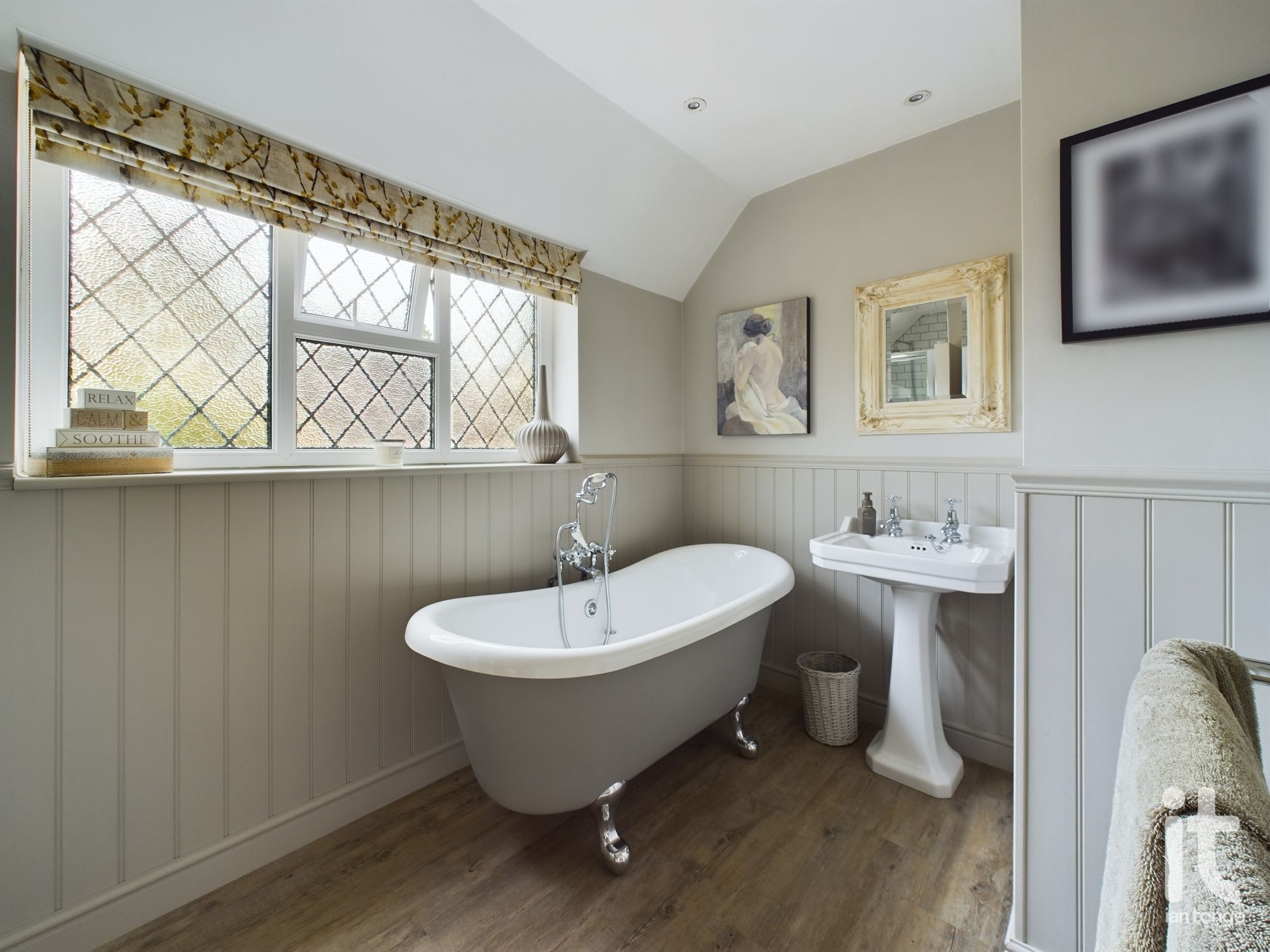 4 bedroom detached house Under Offer in Stockport - Photograph 36.