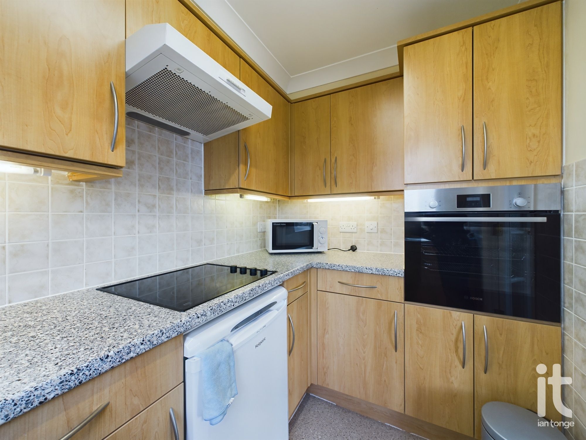 1 bedroom apartment flat/apartment SSTC in Stockport - Photograph 5.