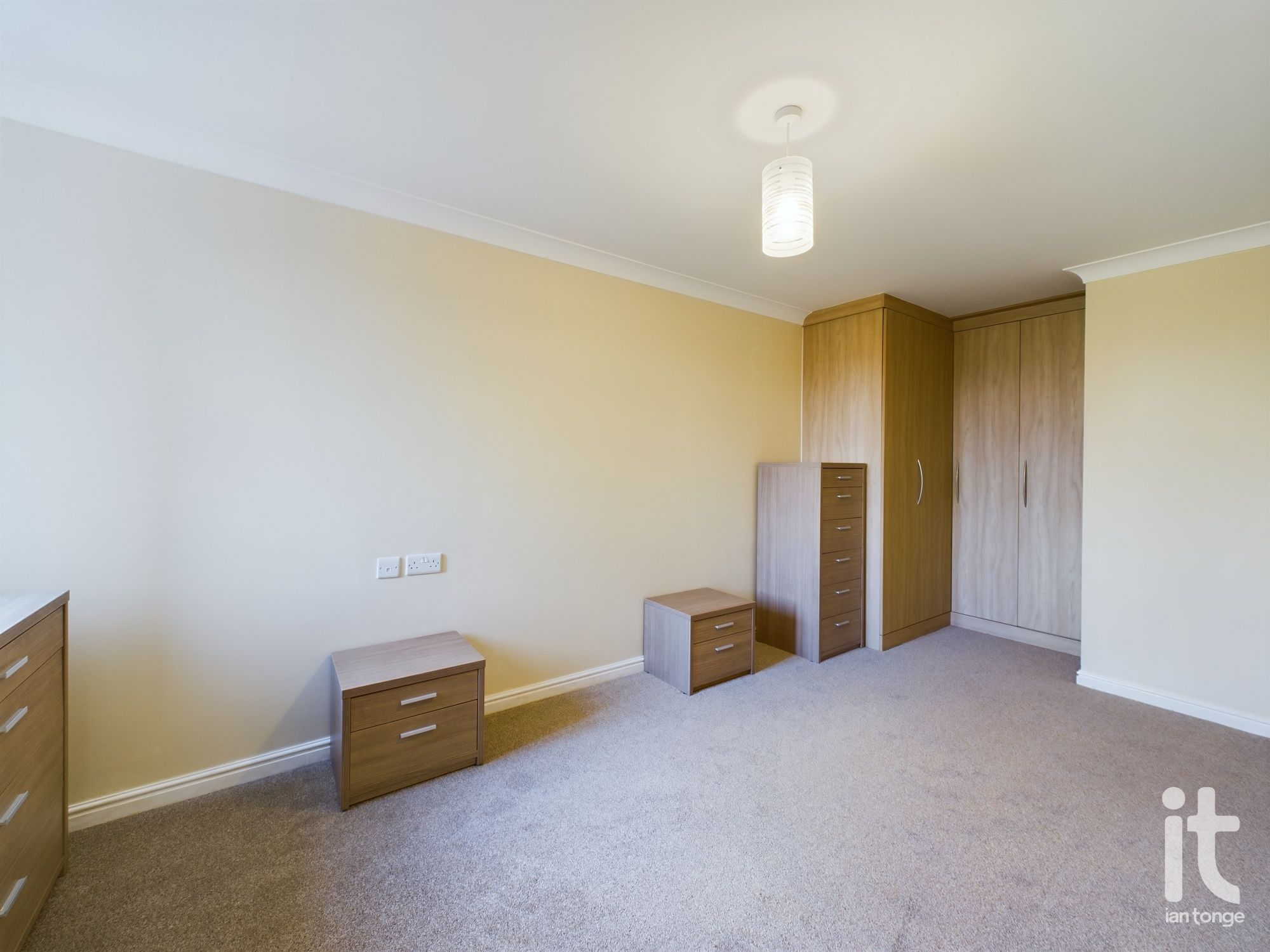 1 bedroom apartment flat/apartment SSTC in Stockport - Photograph 6.