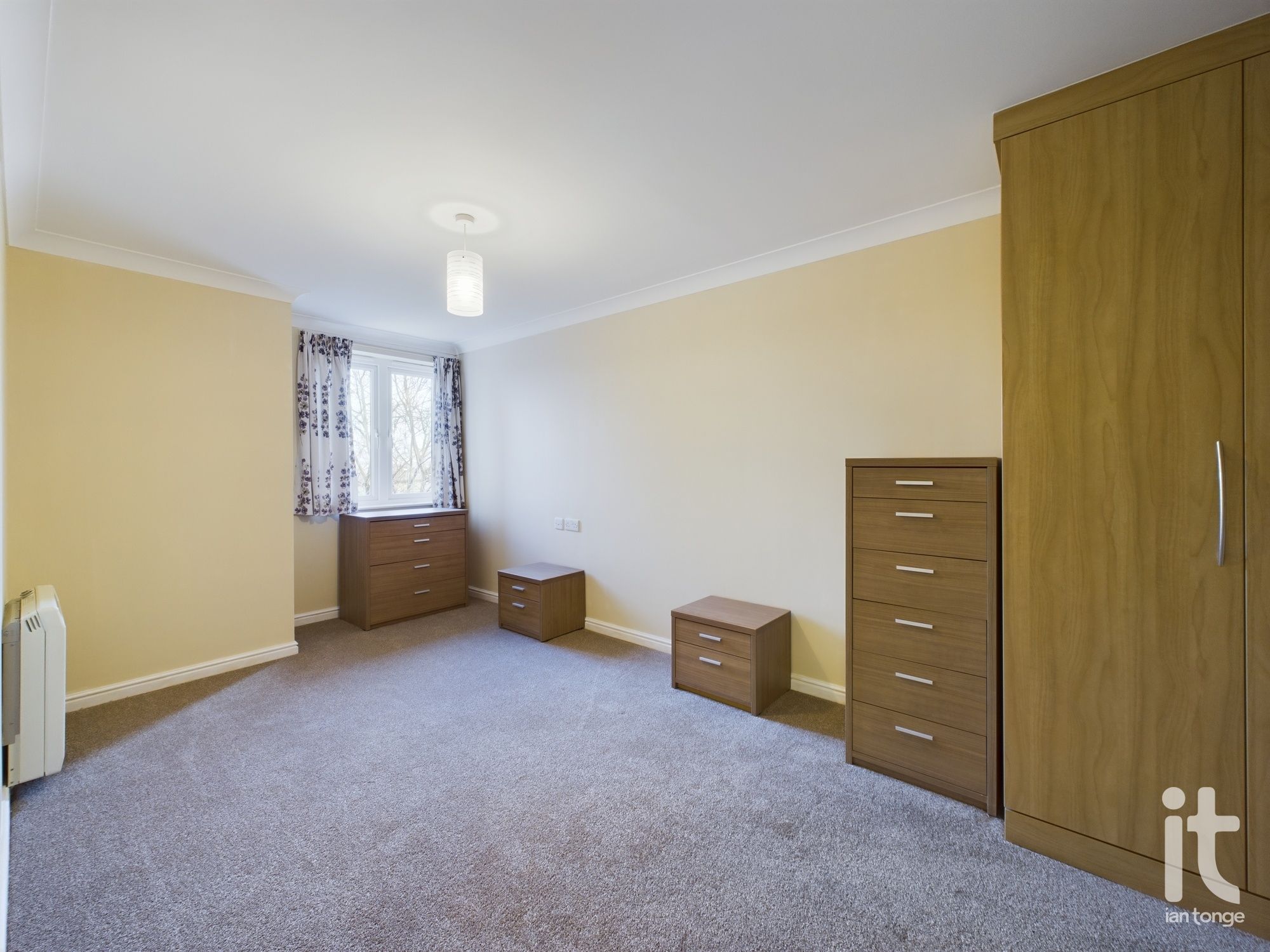 1 bedroom apartment flat/apartment SSTC in Stockport - Photograph 7.