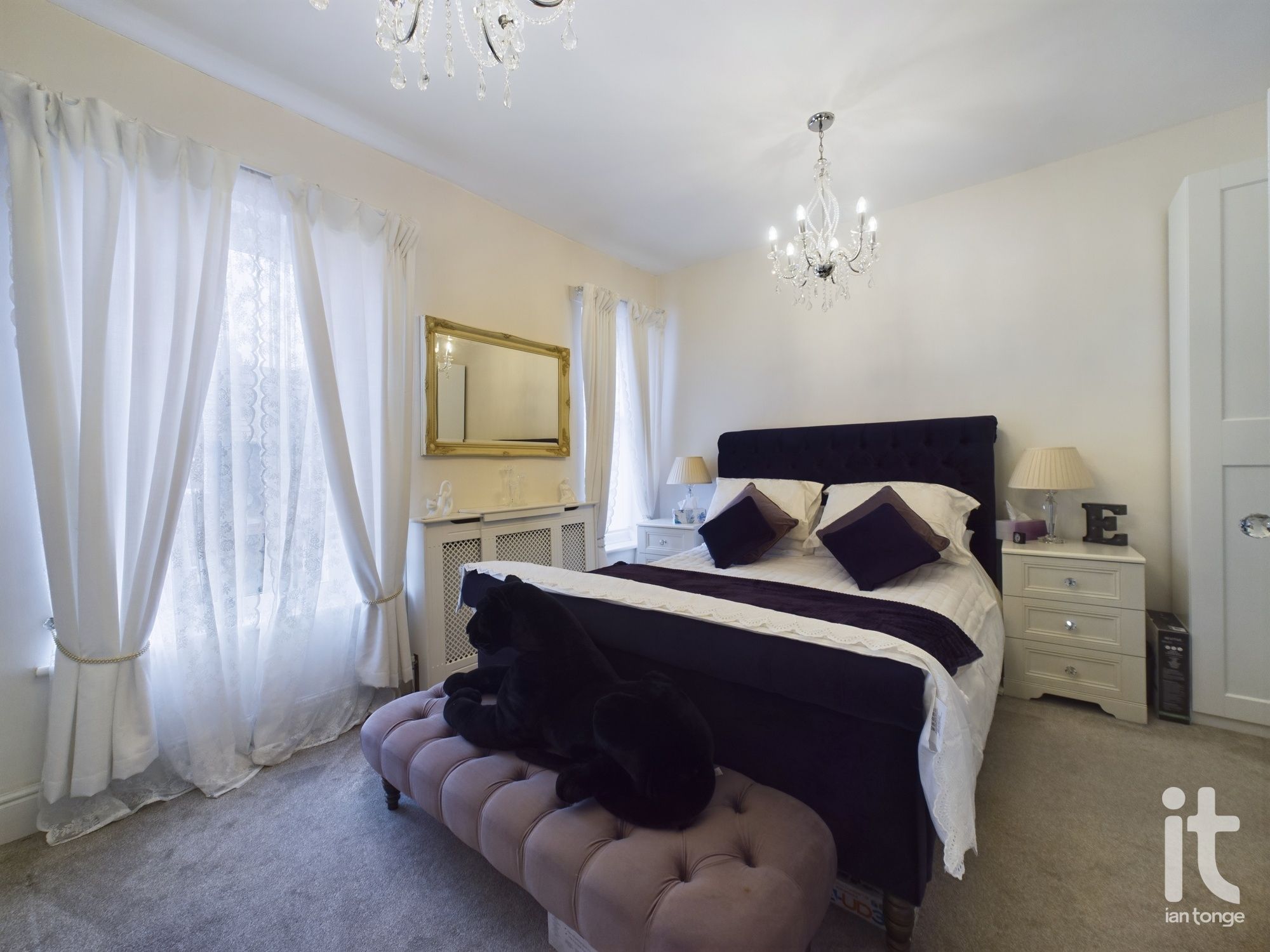 2 bedroom end terraced house Sold in Stockport - Photograph 21.