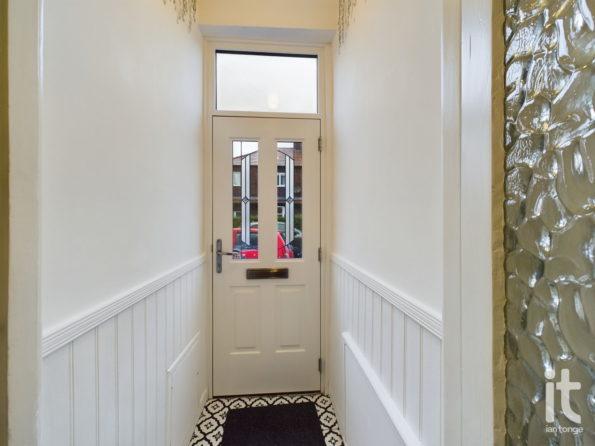 2 bedroom end terraced house Sold in Stockport - Photograph 1.