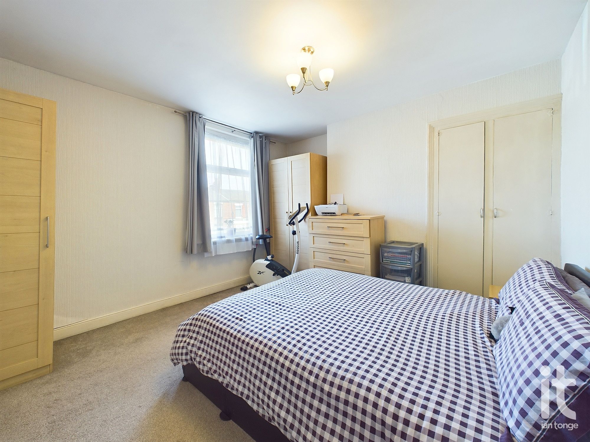 2 bedroom mid terraced house SSTC in Stockport - Photograph 21.