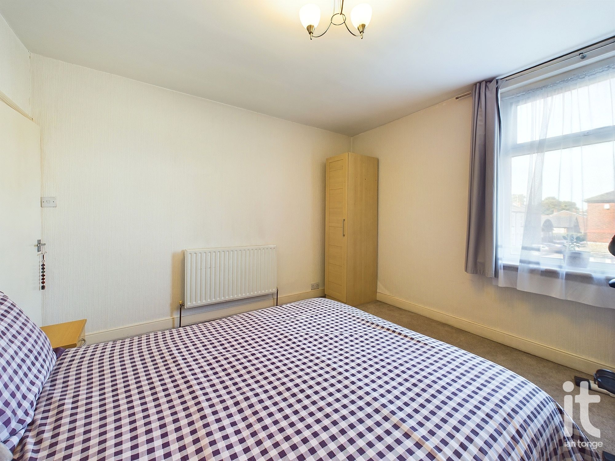 2 bedroom mid terraced house SSTC in Stockport - Photograph 25.
