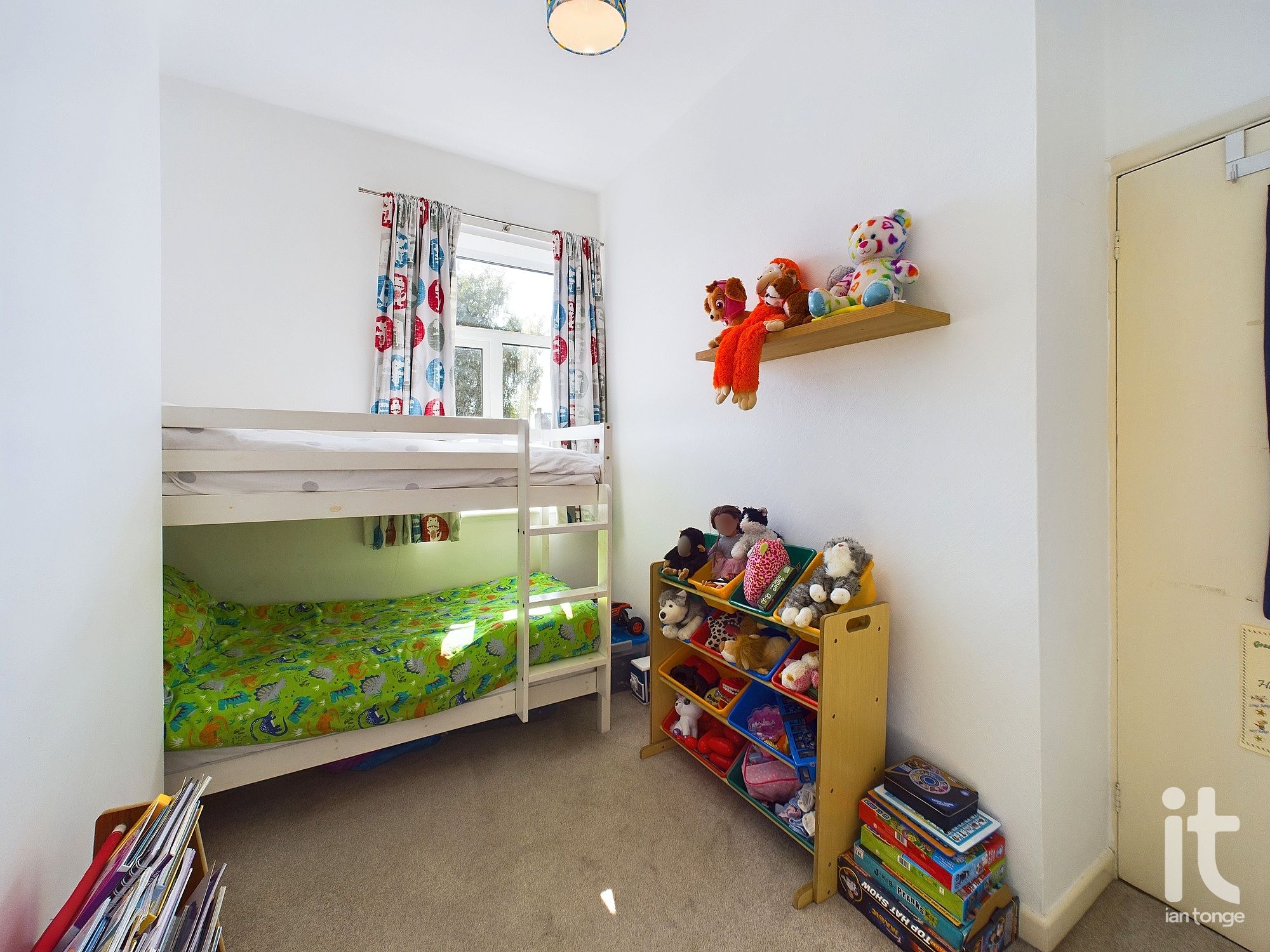 2 bedroom mid terraced house SSTC in Stockport - Photograph 27.