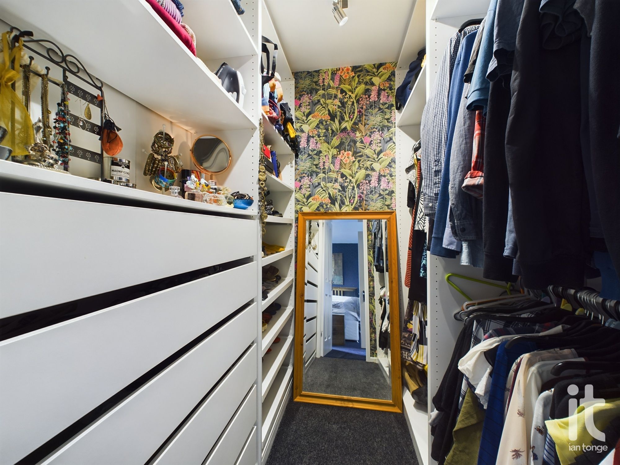 3 bedroom semi-detached house Sold in Stockport - Photograph 13.
