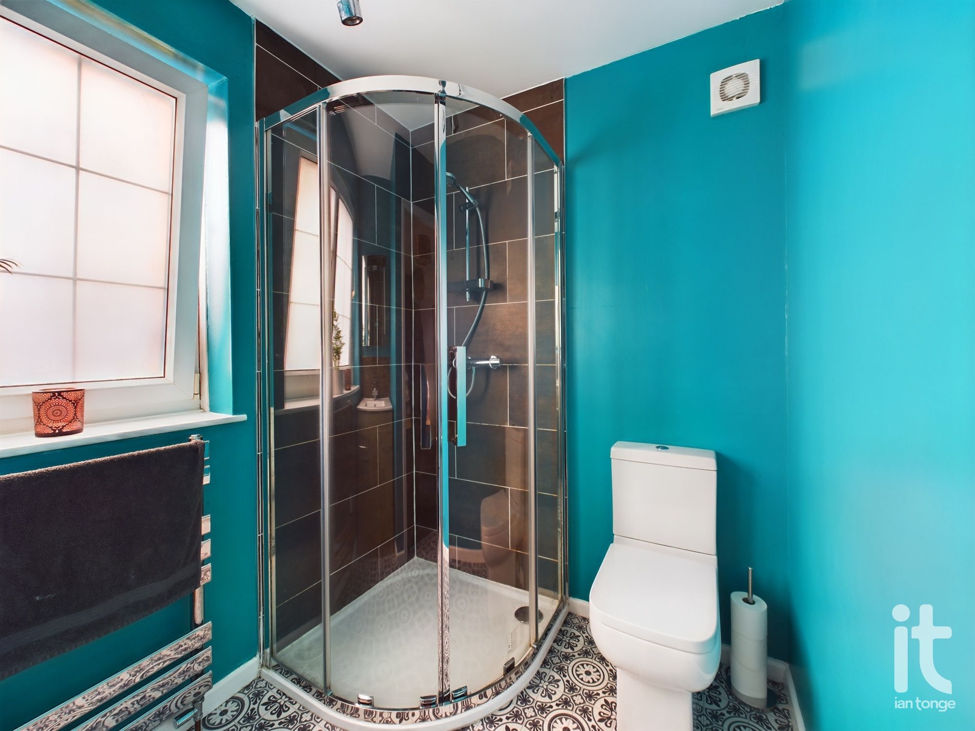 3 bedroom semi-detached house Sold in Stockport - Photograph 14.