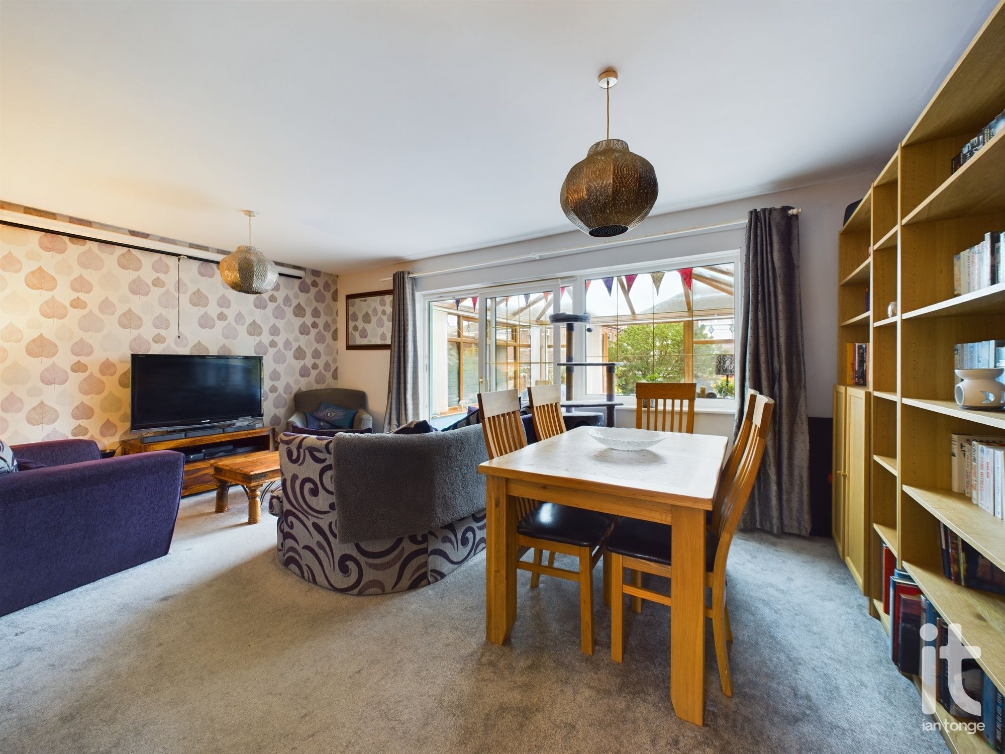3 bedroom semi-detached house Sold in Stockport - Photograph 8.