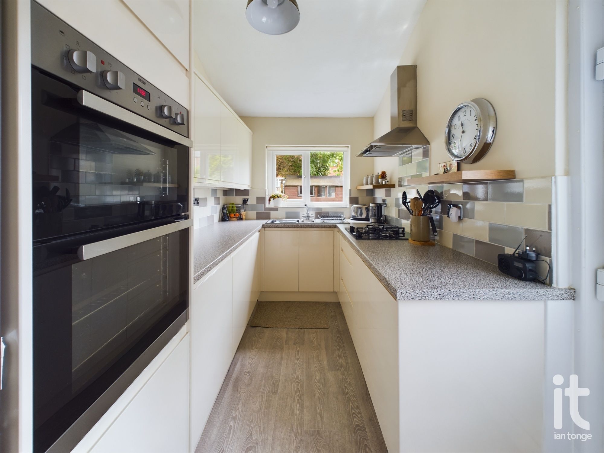 2 bedroom semi-detached house Under Offer in Stockport - Photograph 14.