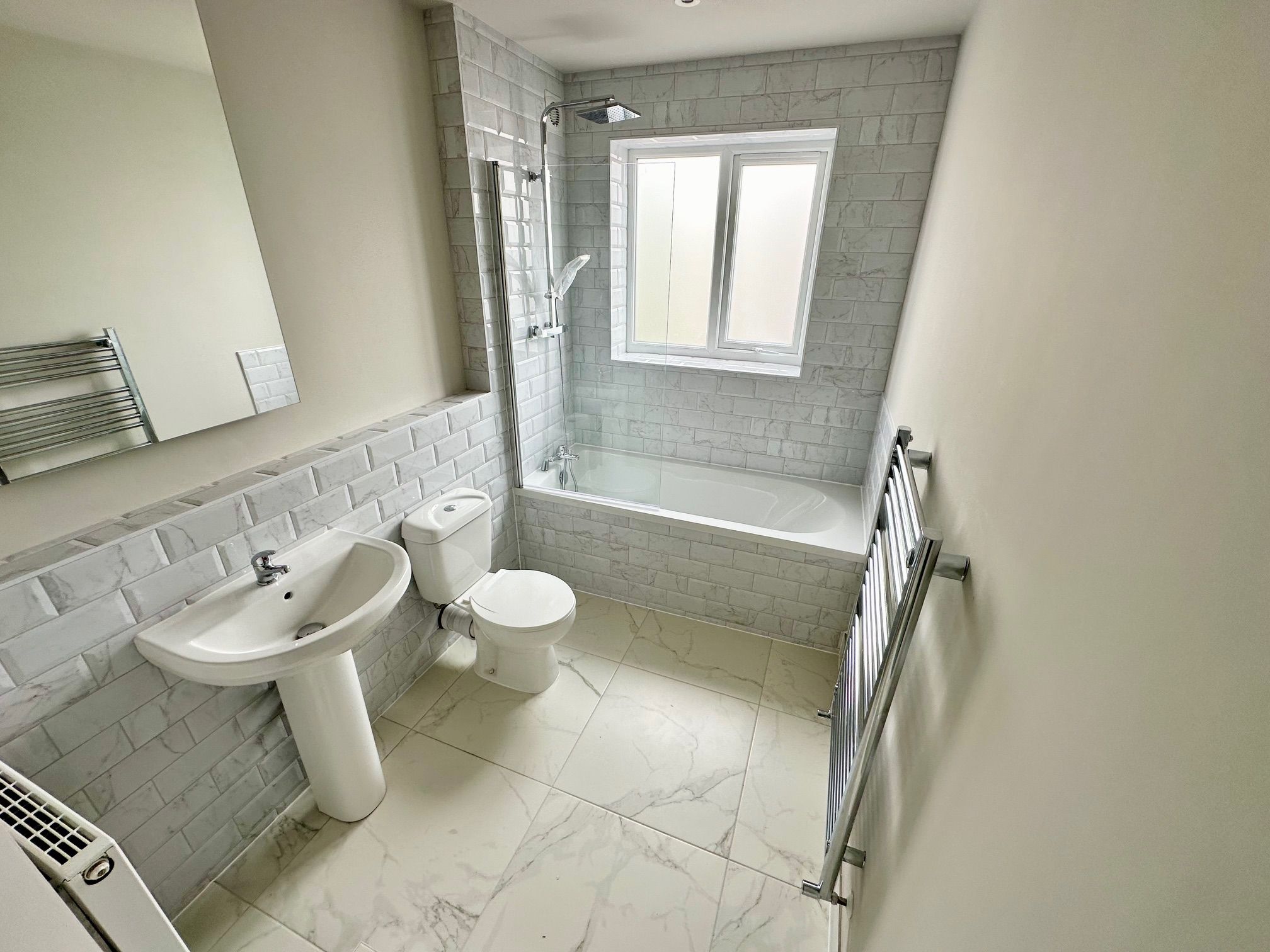 2 bedroom mid terraced house To Let in Stockport - Property photograph.
