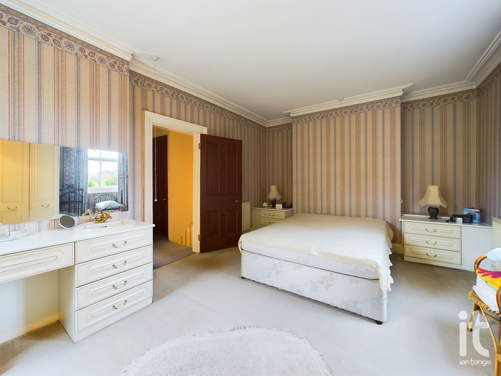 4 bedroom semi-detached house Under Offer in Stockport - Photograph 33.