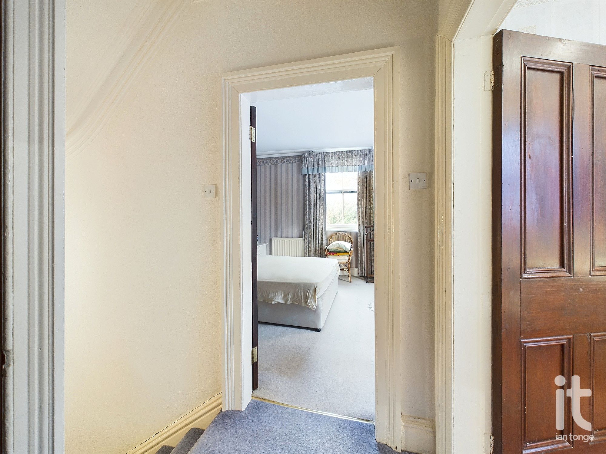 4 bedroom semi-detached house Under Offer in Stockport - Photograph 27.