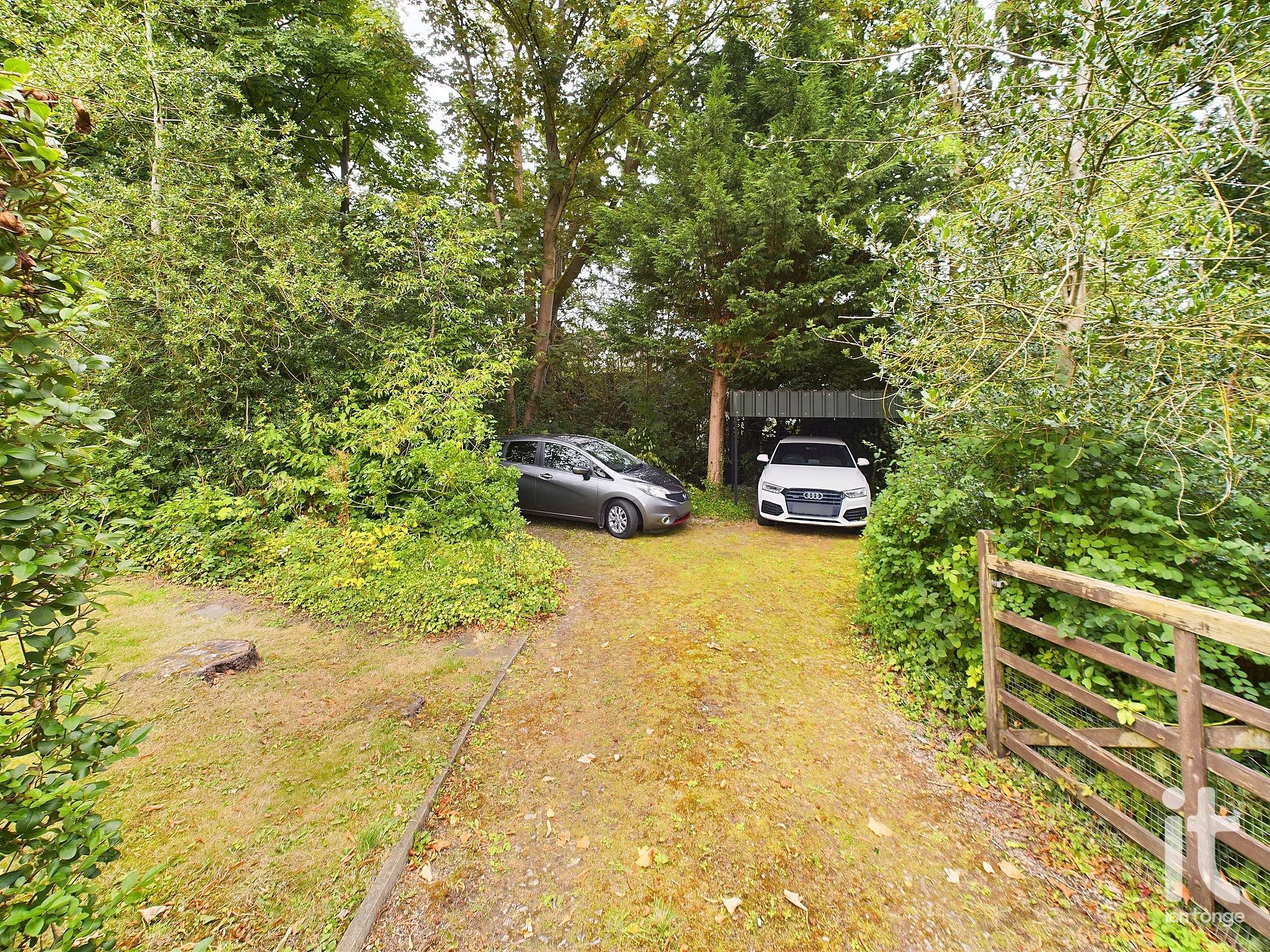4 bedroom semi-detached house Under Offer in Stockport - Photograph 52.