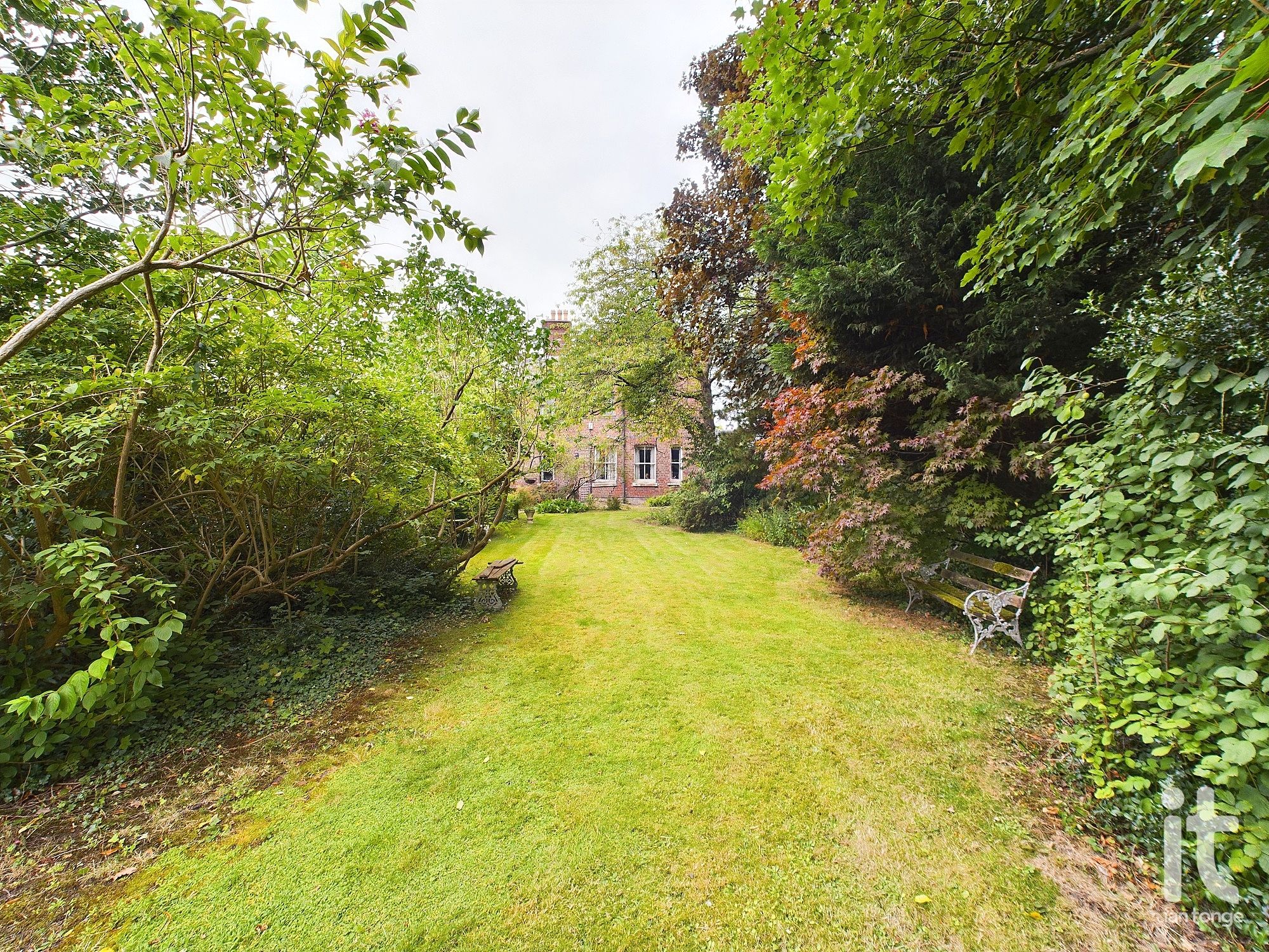 4 bedroom semi-detached house Under Offer in Stockport - Photograph 54.