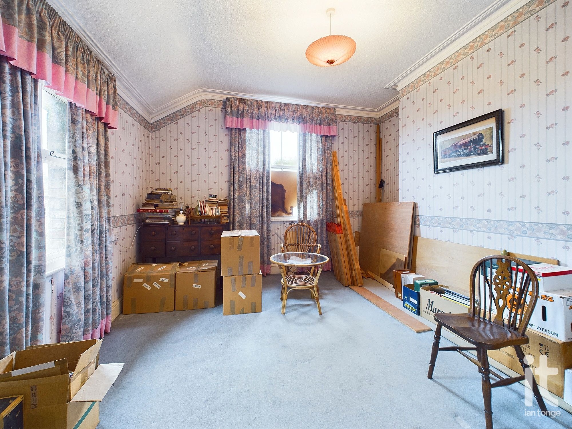 4 bedroom semi-detached house Under Offer in Stockport - Photograph 38.