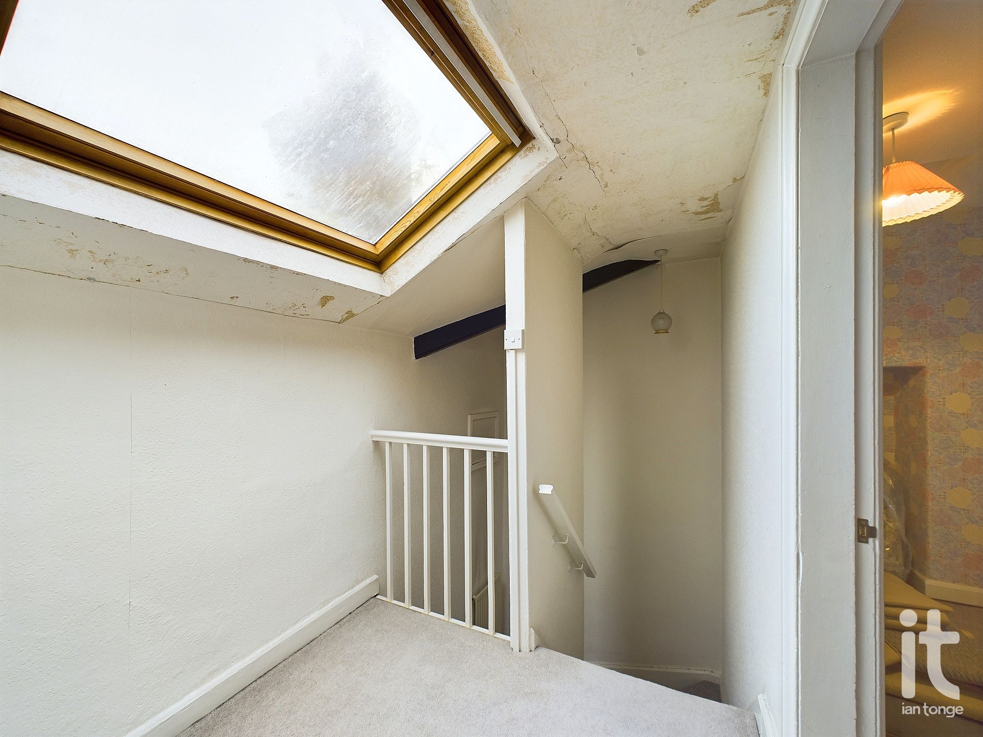 4 bedroom semi-detached house Under Offer in Stockport - Photograph 41.