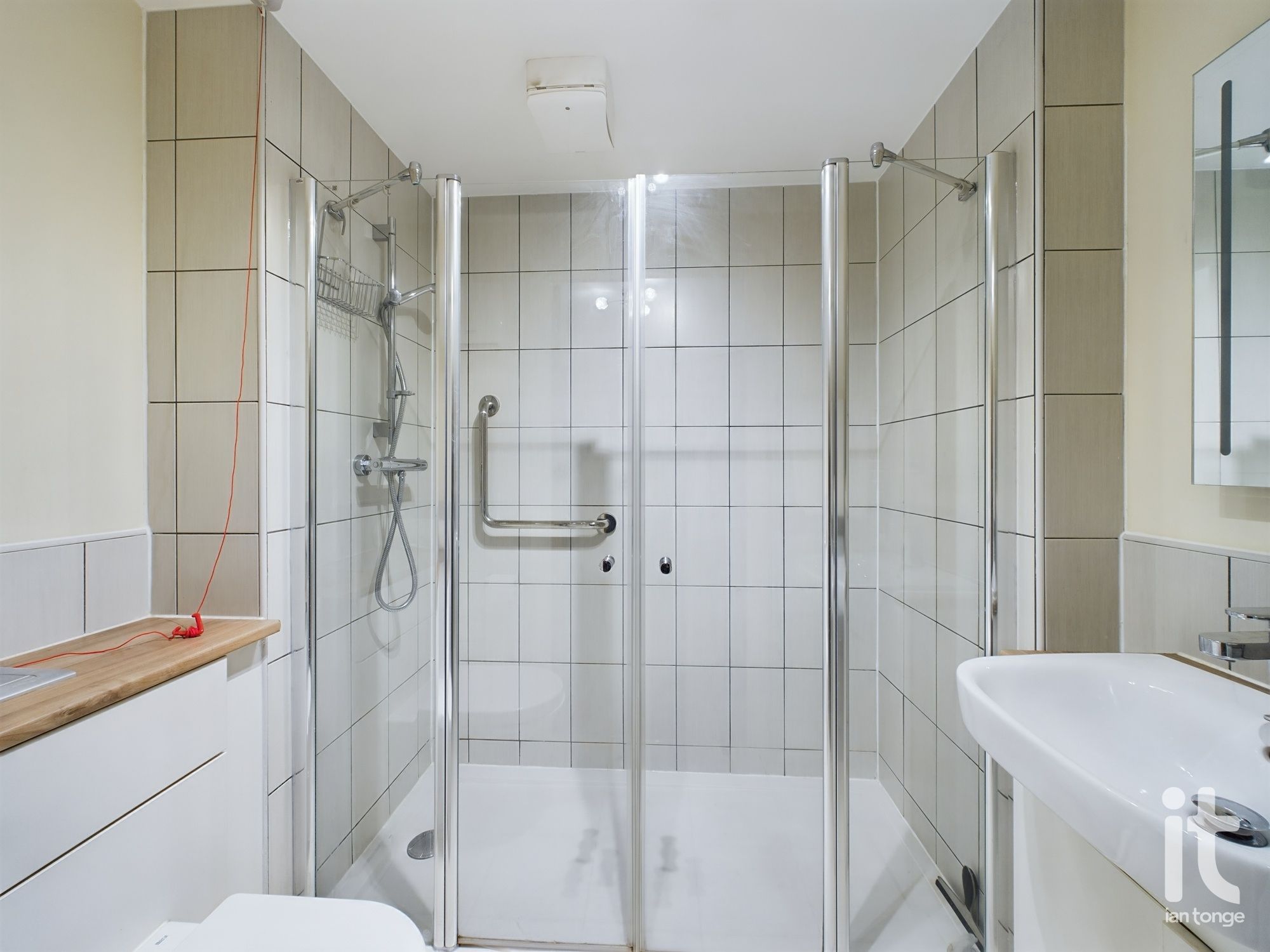 1 bedroom apartment flat/apartment Under Offer in Stockport - Photograph 5.