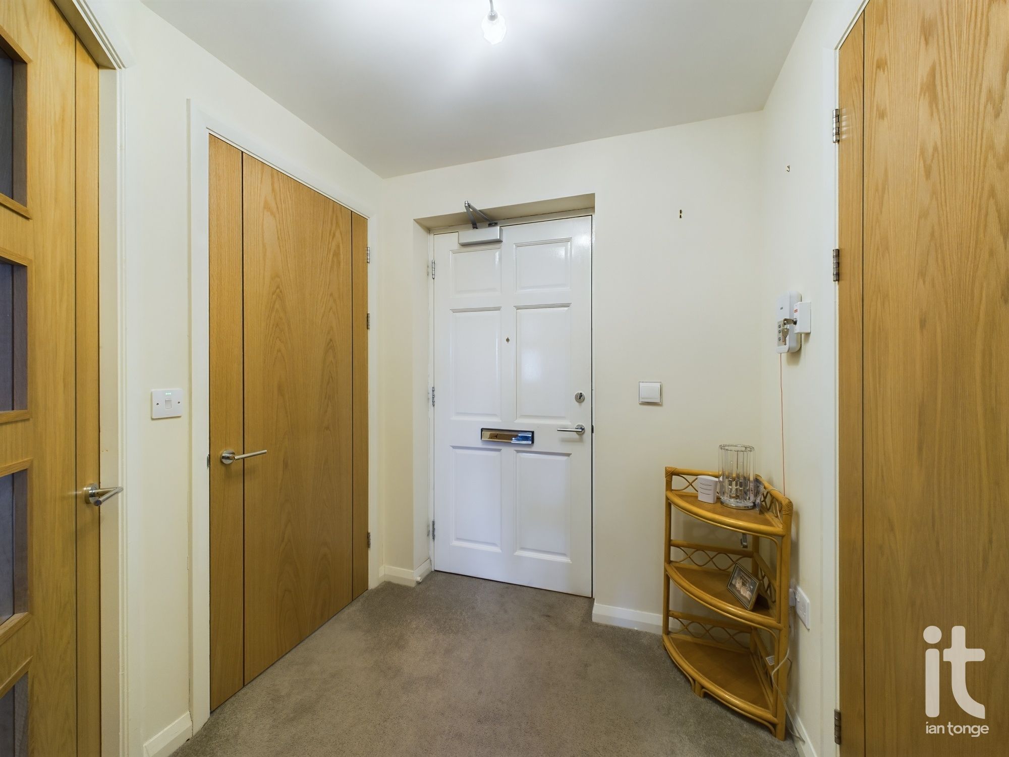 1 bedroom apartment flat/apartment Under Offer in Stockport - Photograph 4.