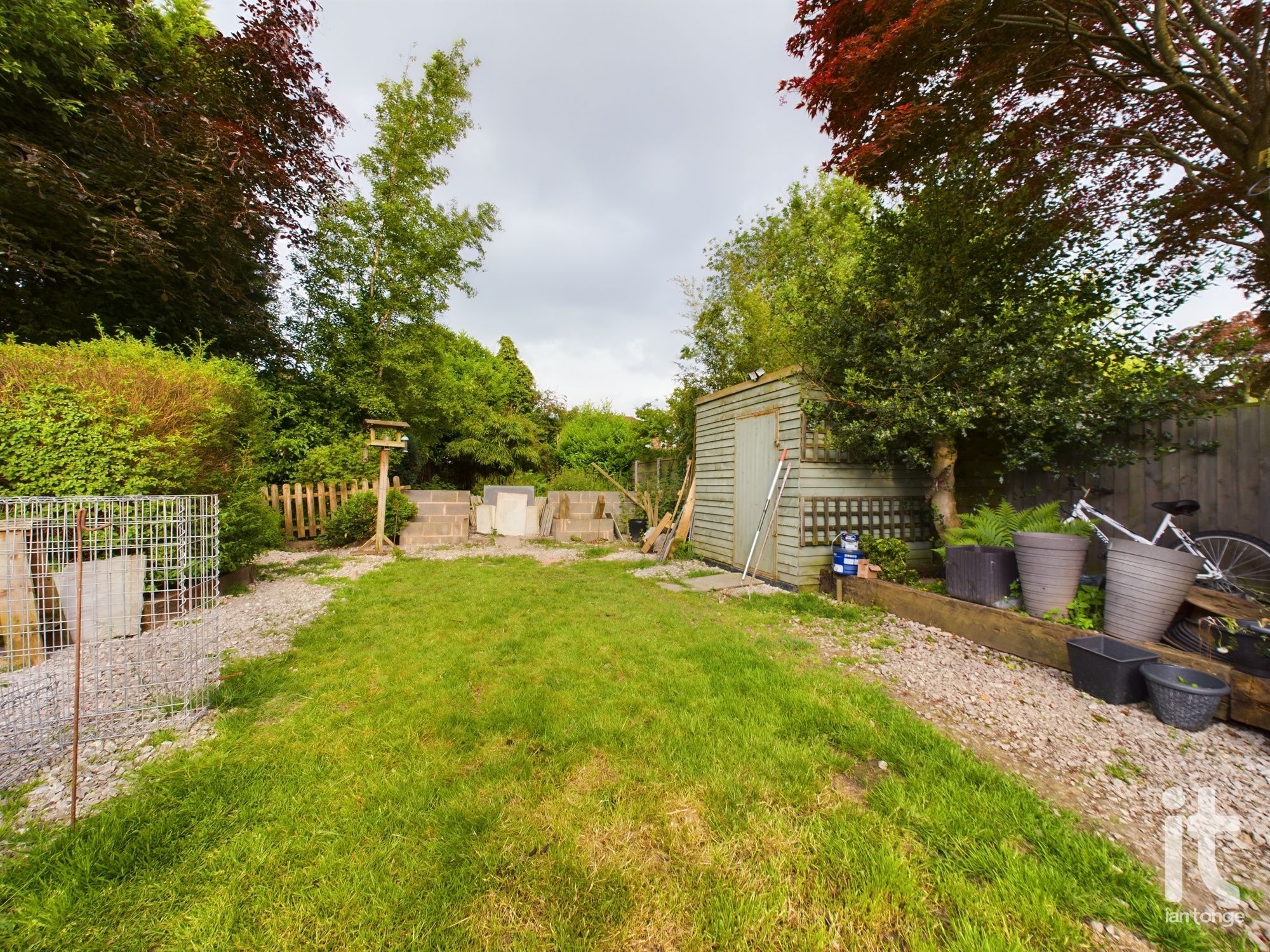 3 bedroom detached house Sold in Stockport - Photograph 24.