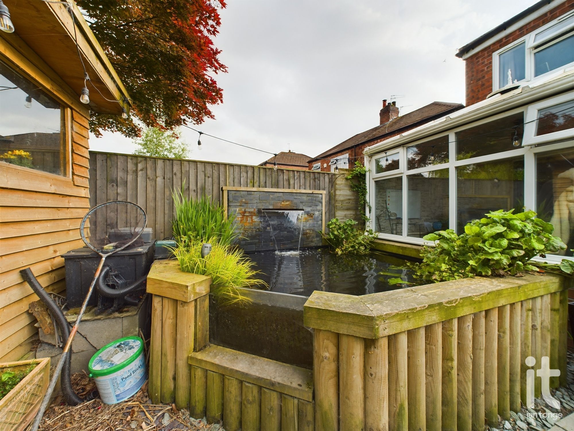 3 bedroom detached house Sold in Stockport - Photograph 22.