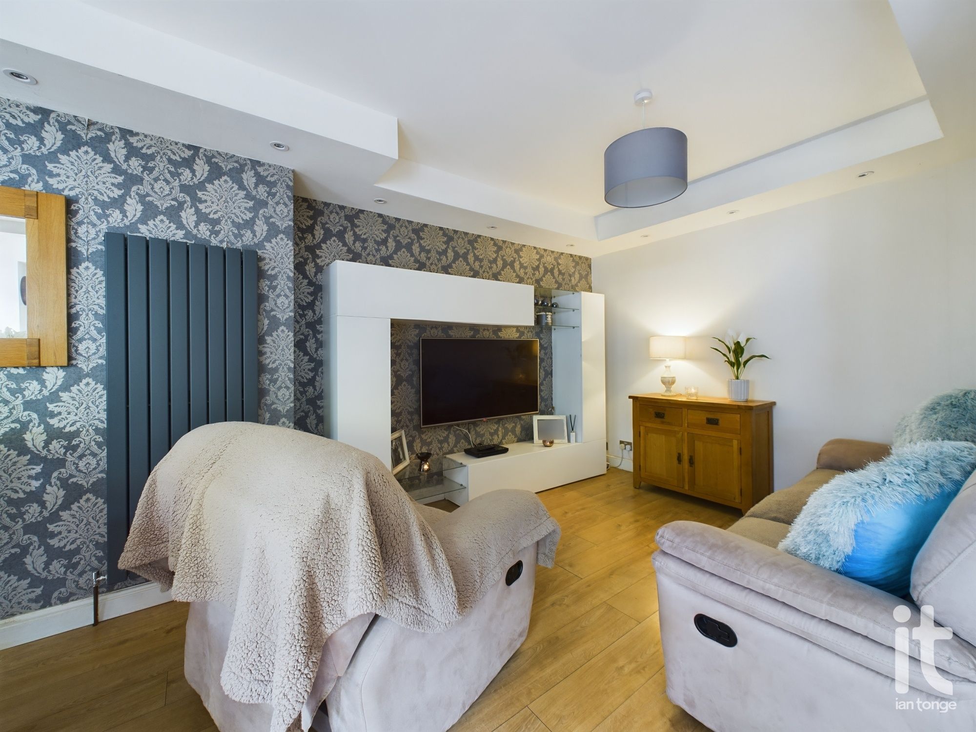 3 bedroom detached house Sold in Stockport - Photograph 12.