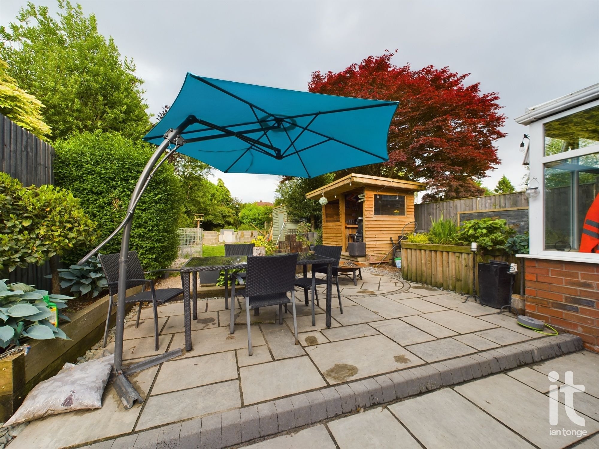 3 bedroom detached house Sold in Stockport - Photograph 20.