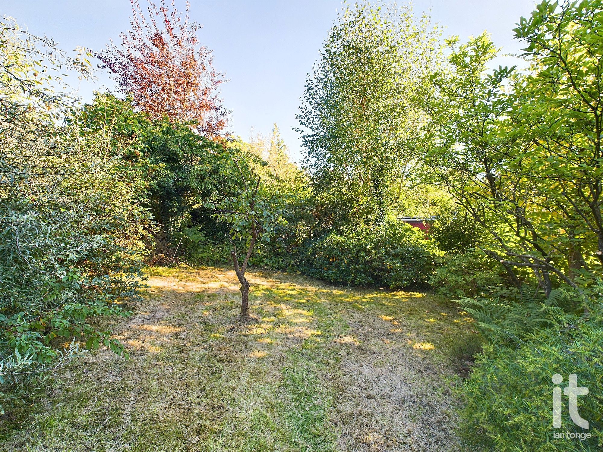 3 bedroom detached house For Sale in Stockport - Photograph 20.