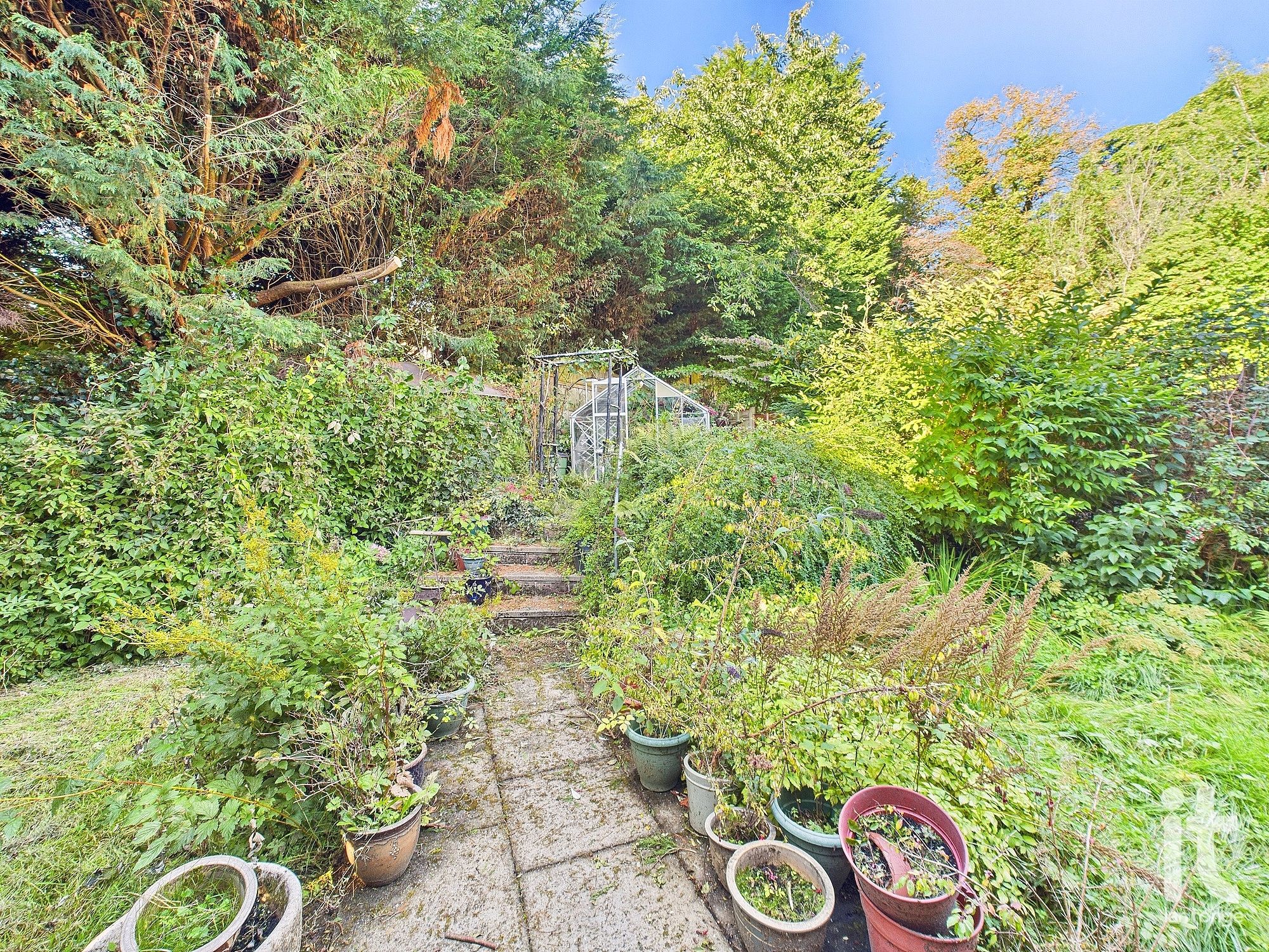 3 bedroom detached house For Sale in Stockport - Photograph 34.