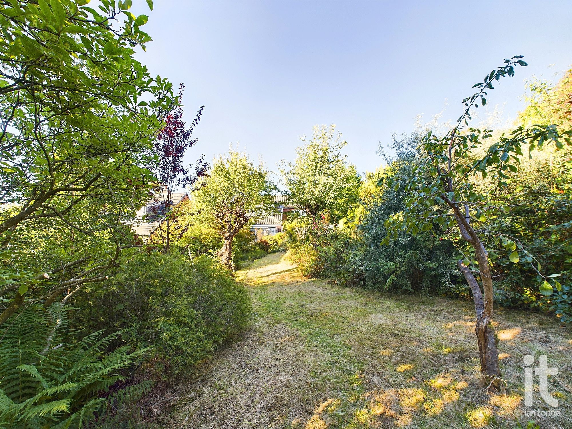 3 bedroom detached house For Sale in Stockport - Photograph 19.