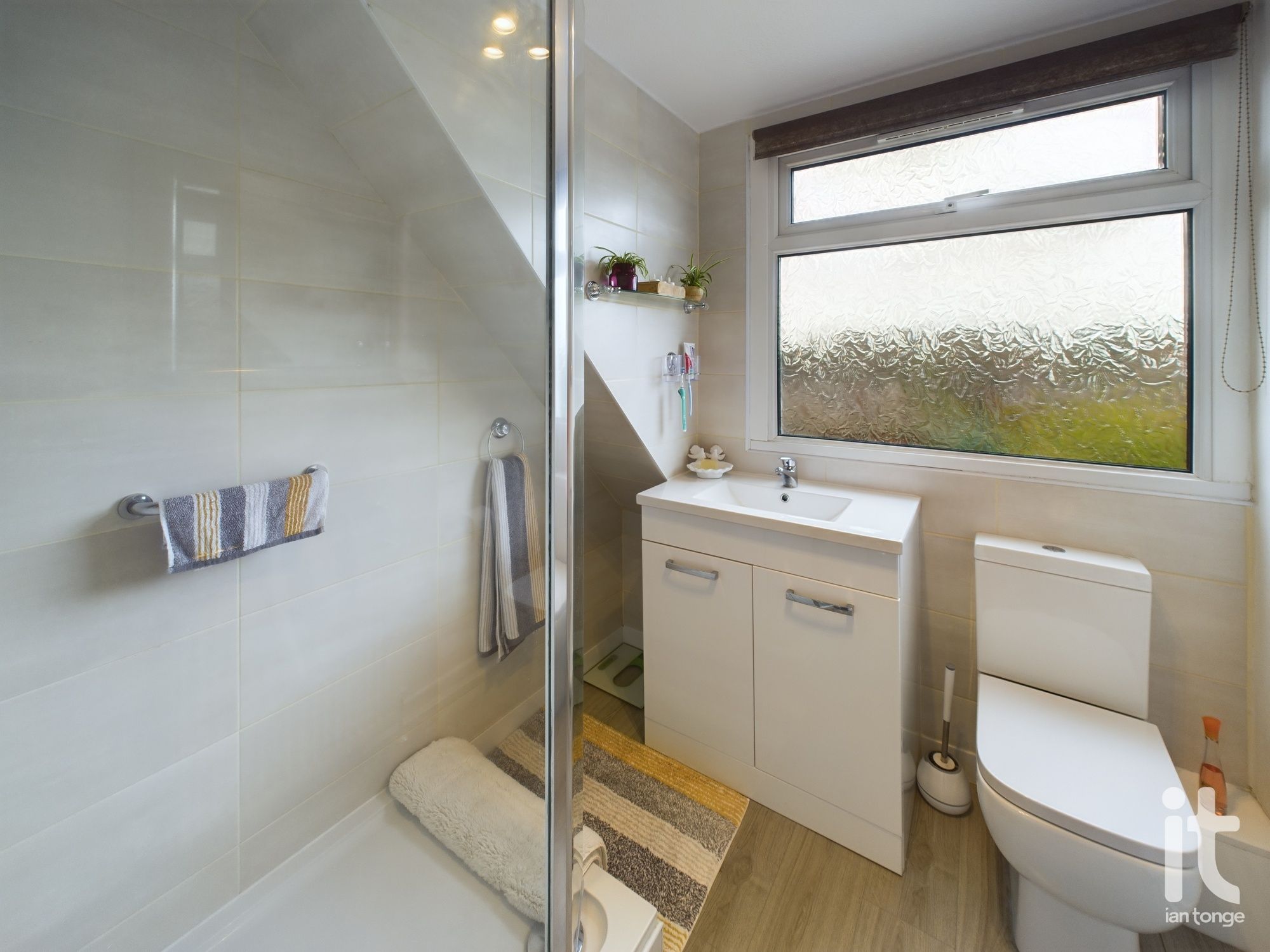 3 bedroom semi-detached house Under Offer in Stockport - Photograph 31.