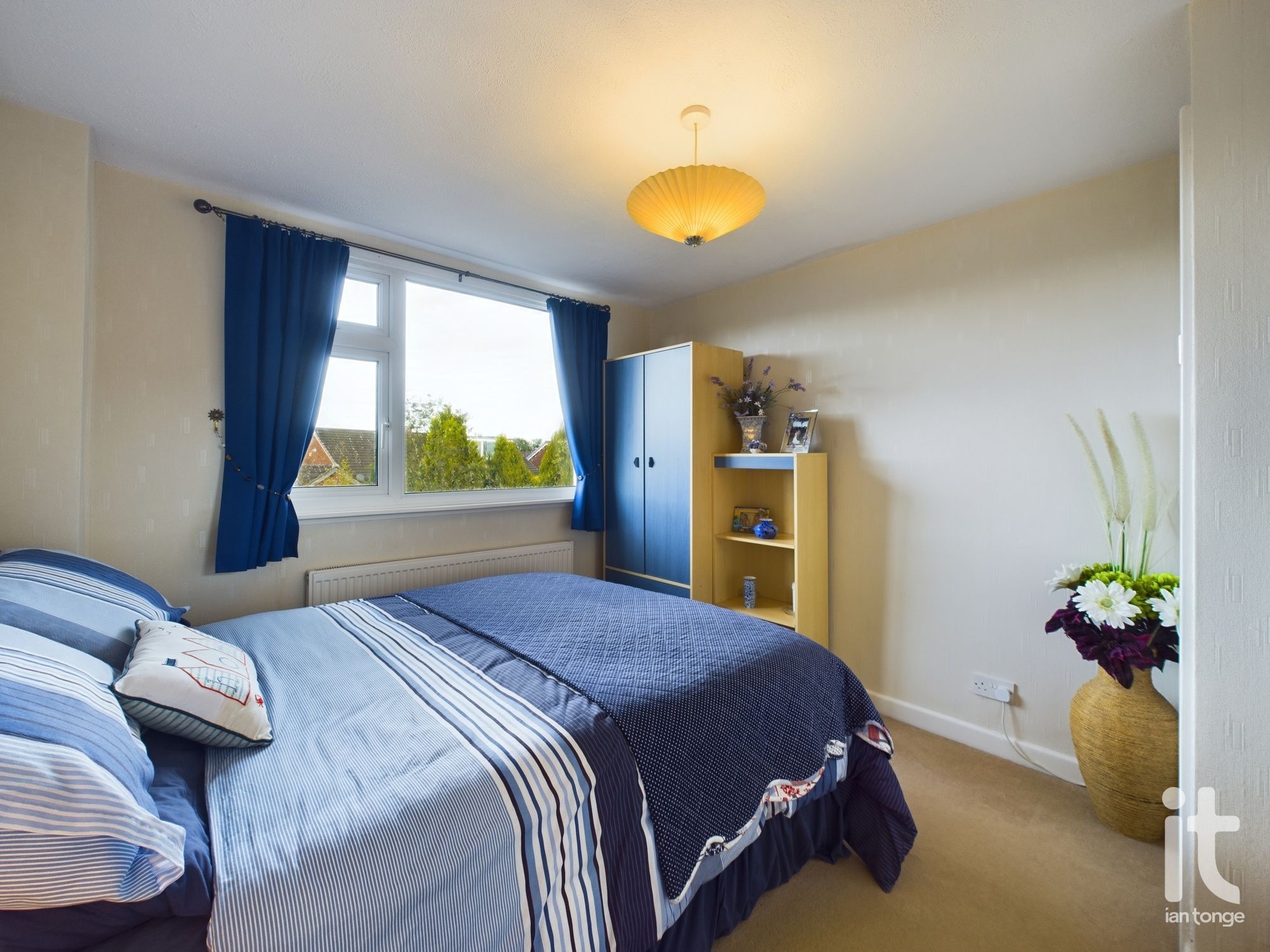 3 bedroom semi-detached house Under Offer in Stockport - Photograph 27.