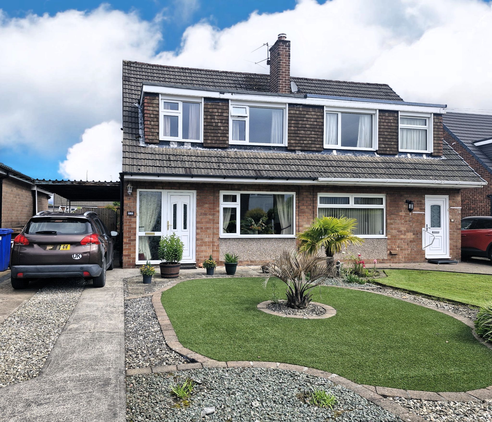 3 bedroom semi-detached house Under Offer in Stockport - Photograph 1.