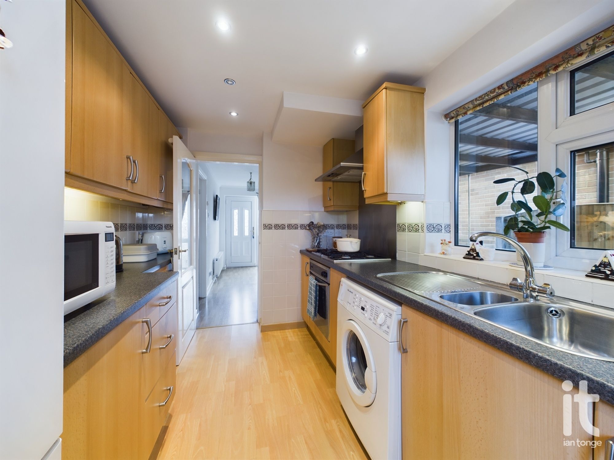 3 bedroom semi-detached house Under Offer in Stockport - Photograph 18.